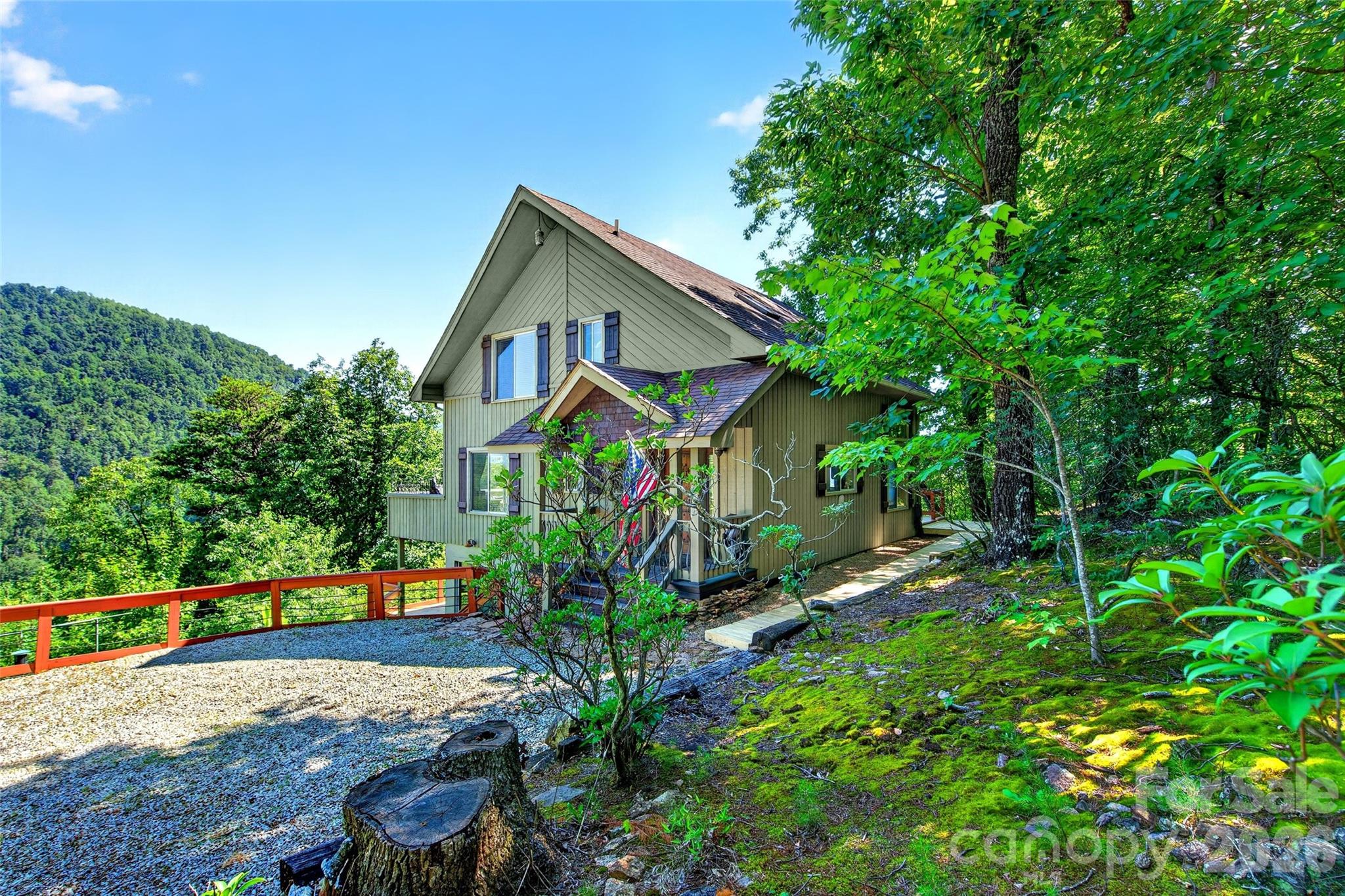 884 Pinnacle Parkway Property Photo 3