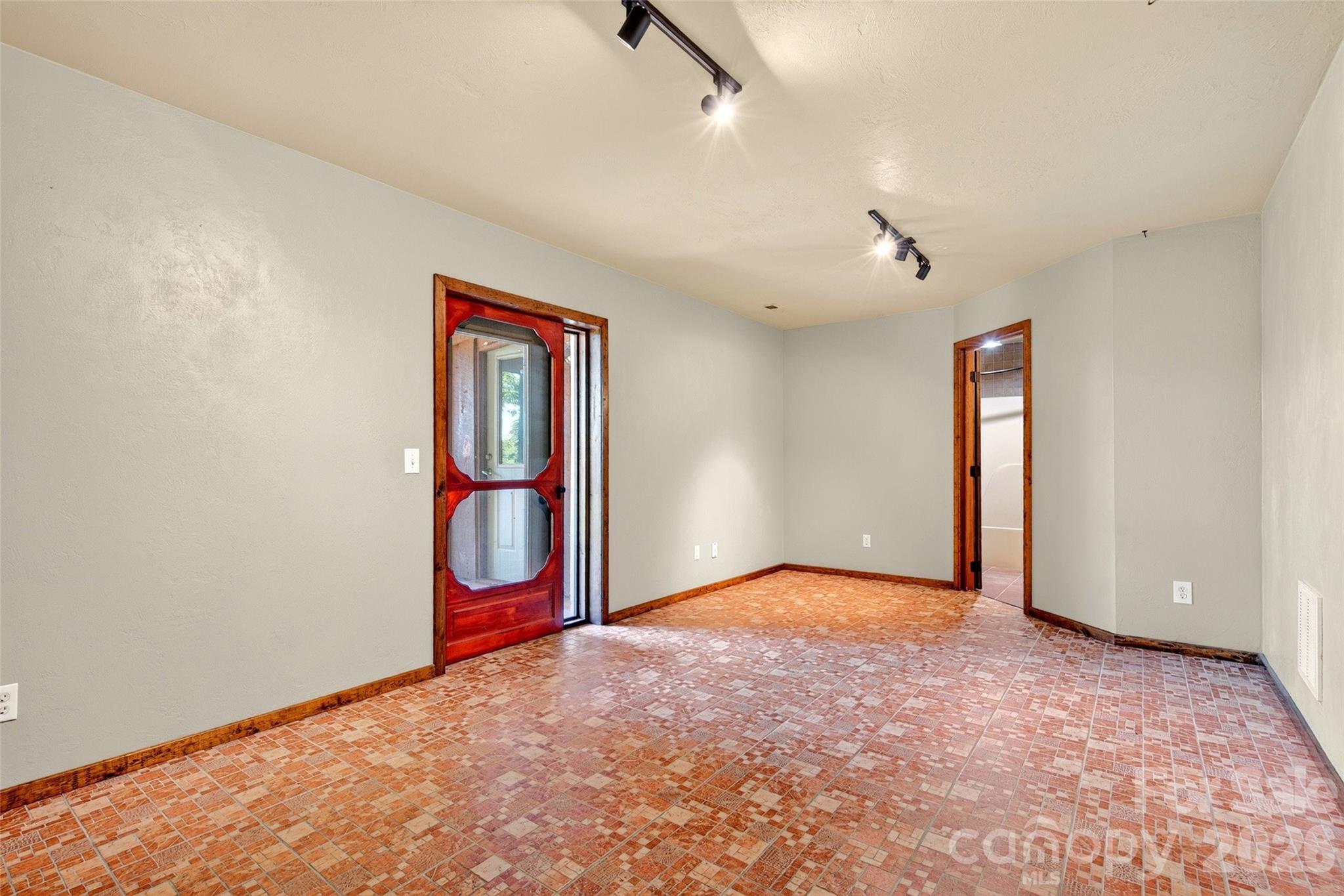884 Pinnacle Parkway Property Photo 40