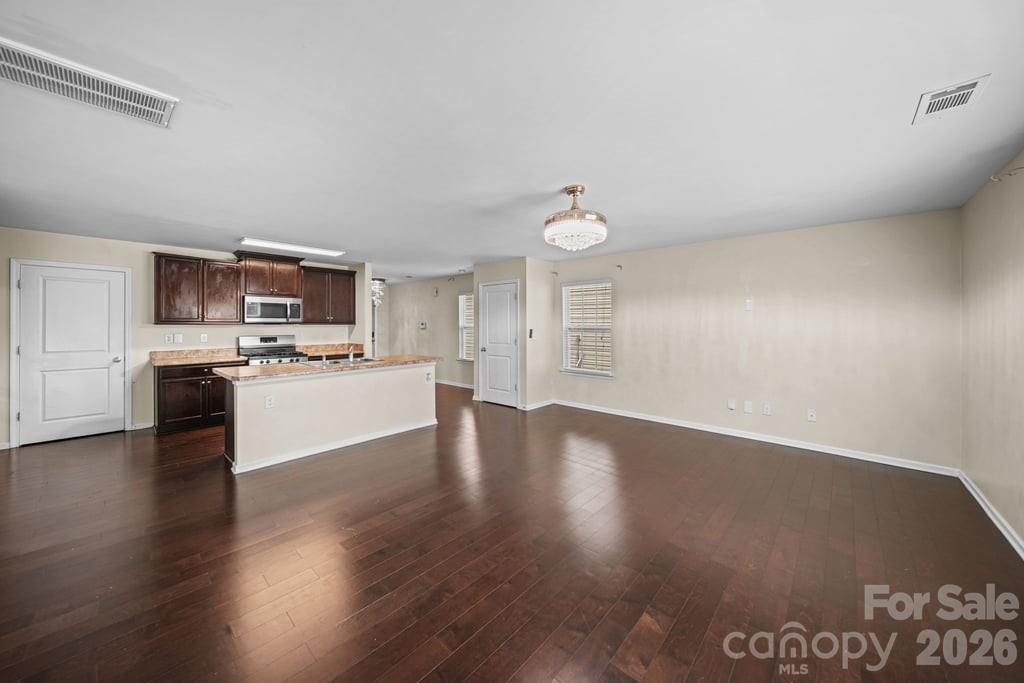 9539 Kendall Drive Property Photo 5