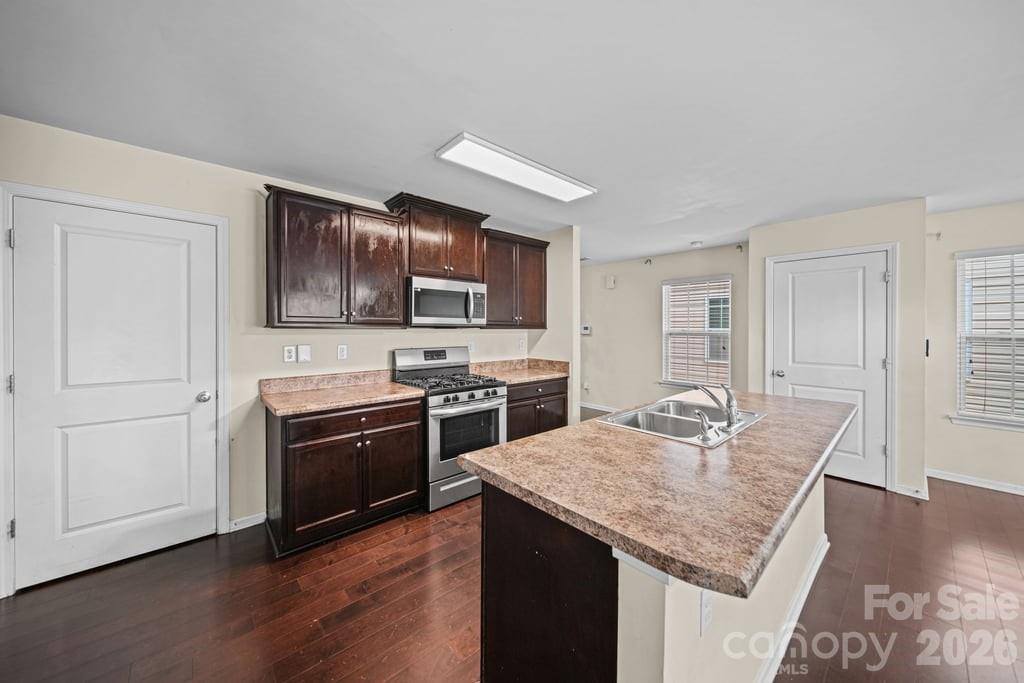 9539 Kendall Drive Property Photo 11