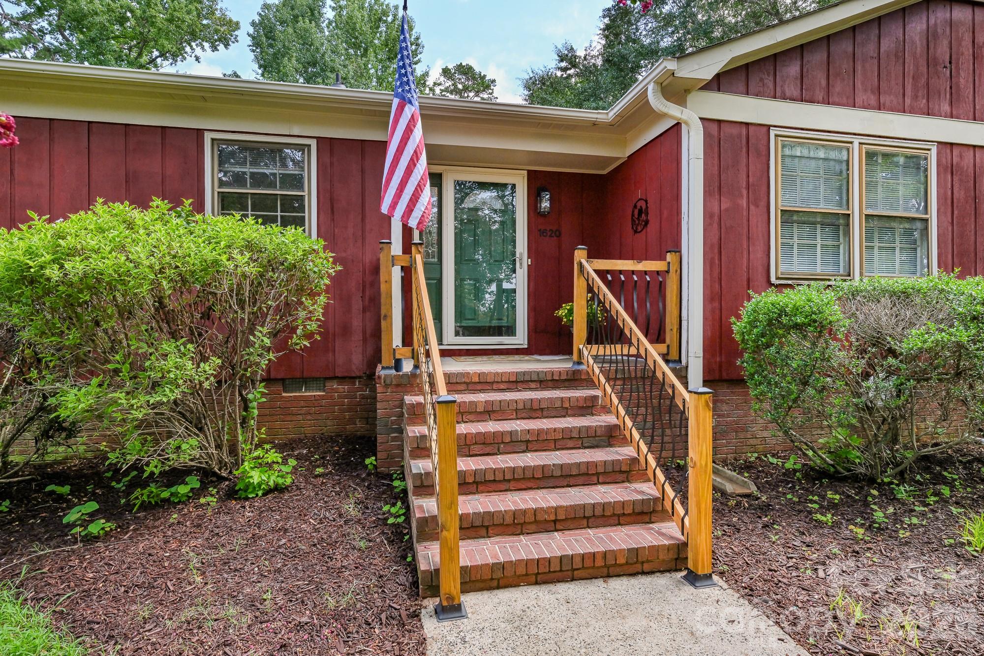 1620 Windyrush Lane Property Photo 3