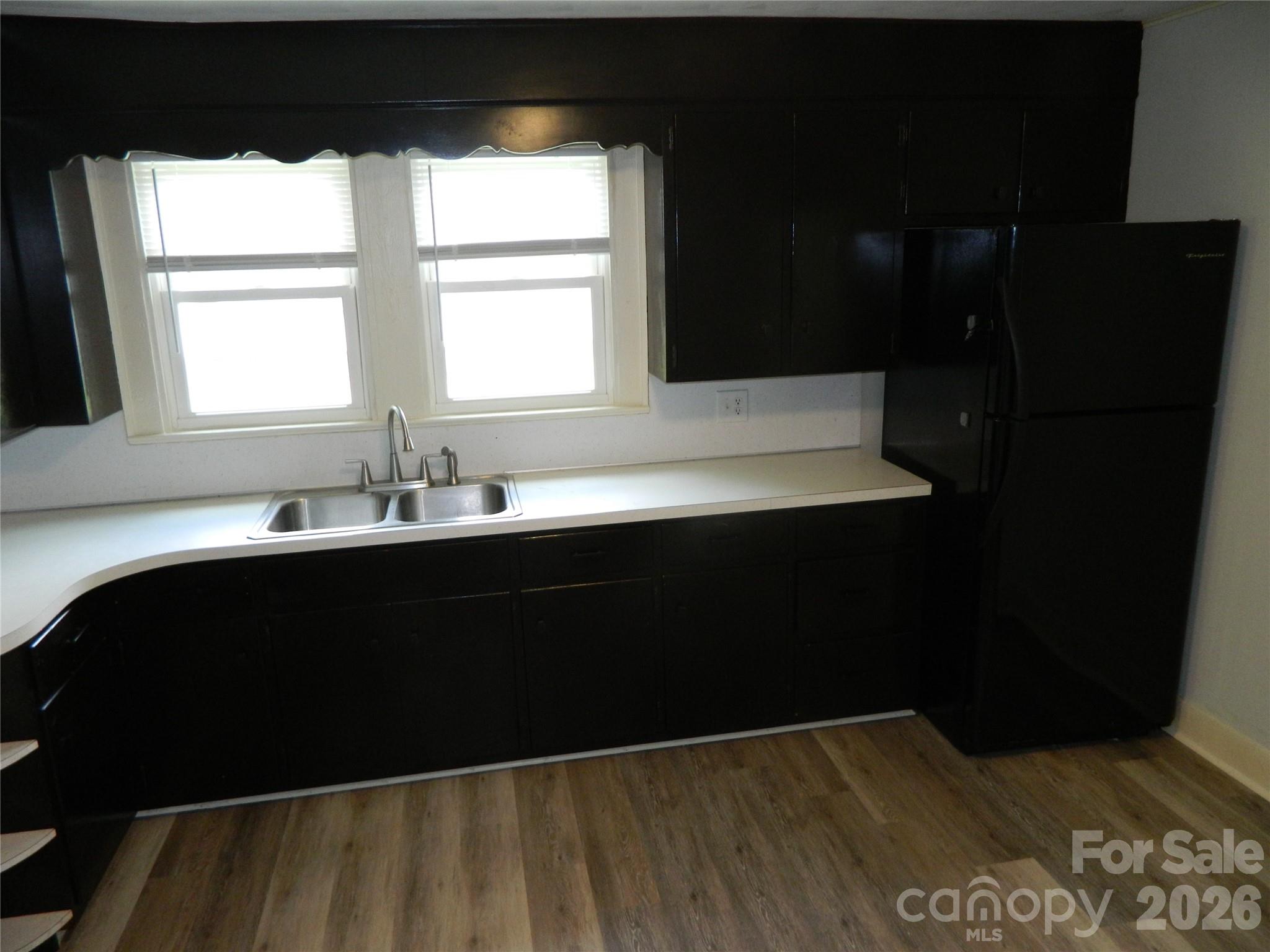 129 Edgebrook Place Property Photo 6