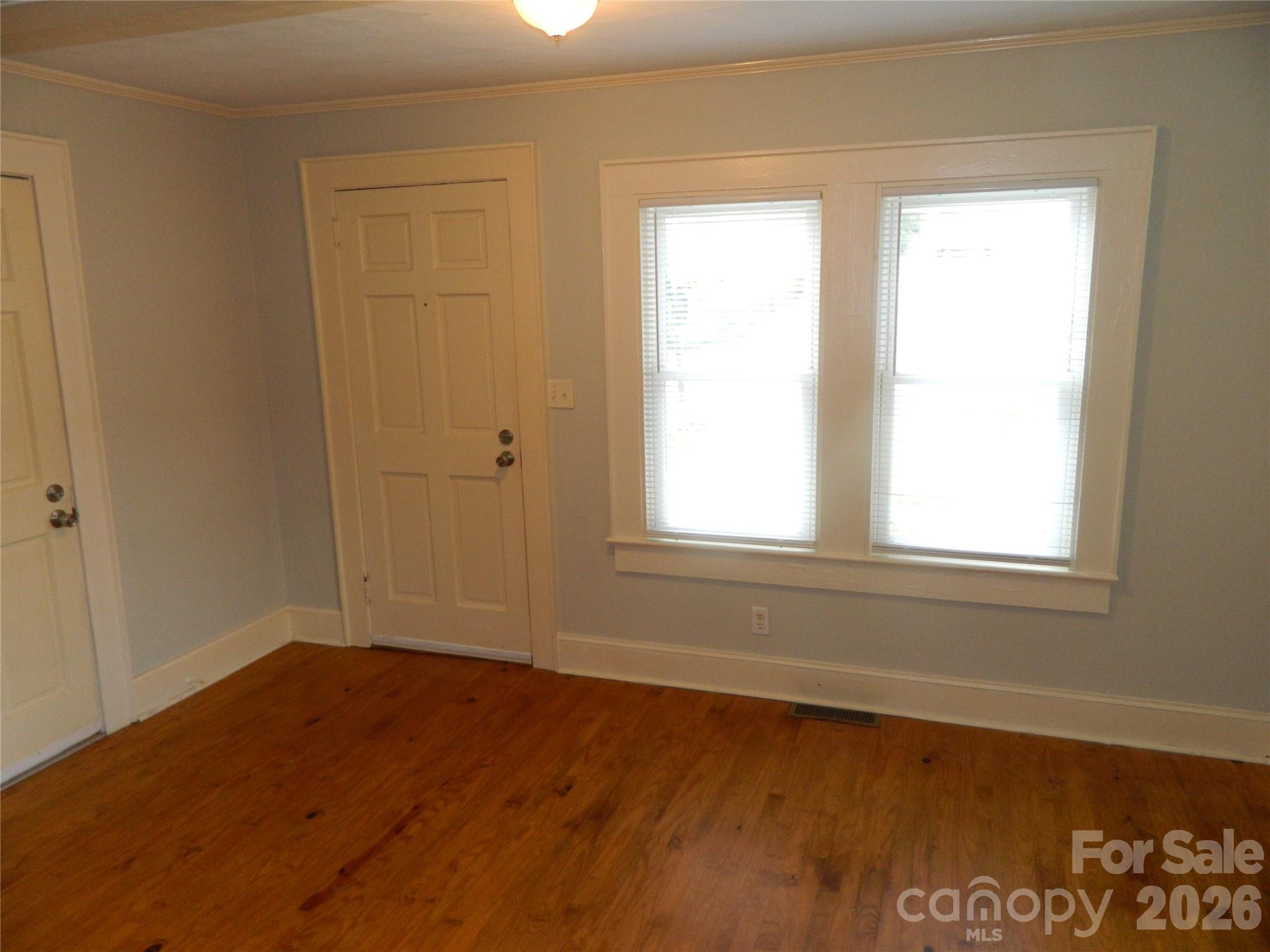 129 Edgebrook Place Property Photo 10