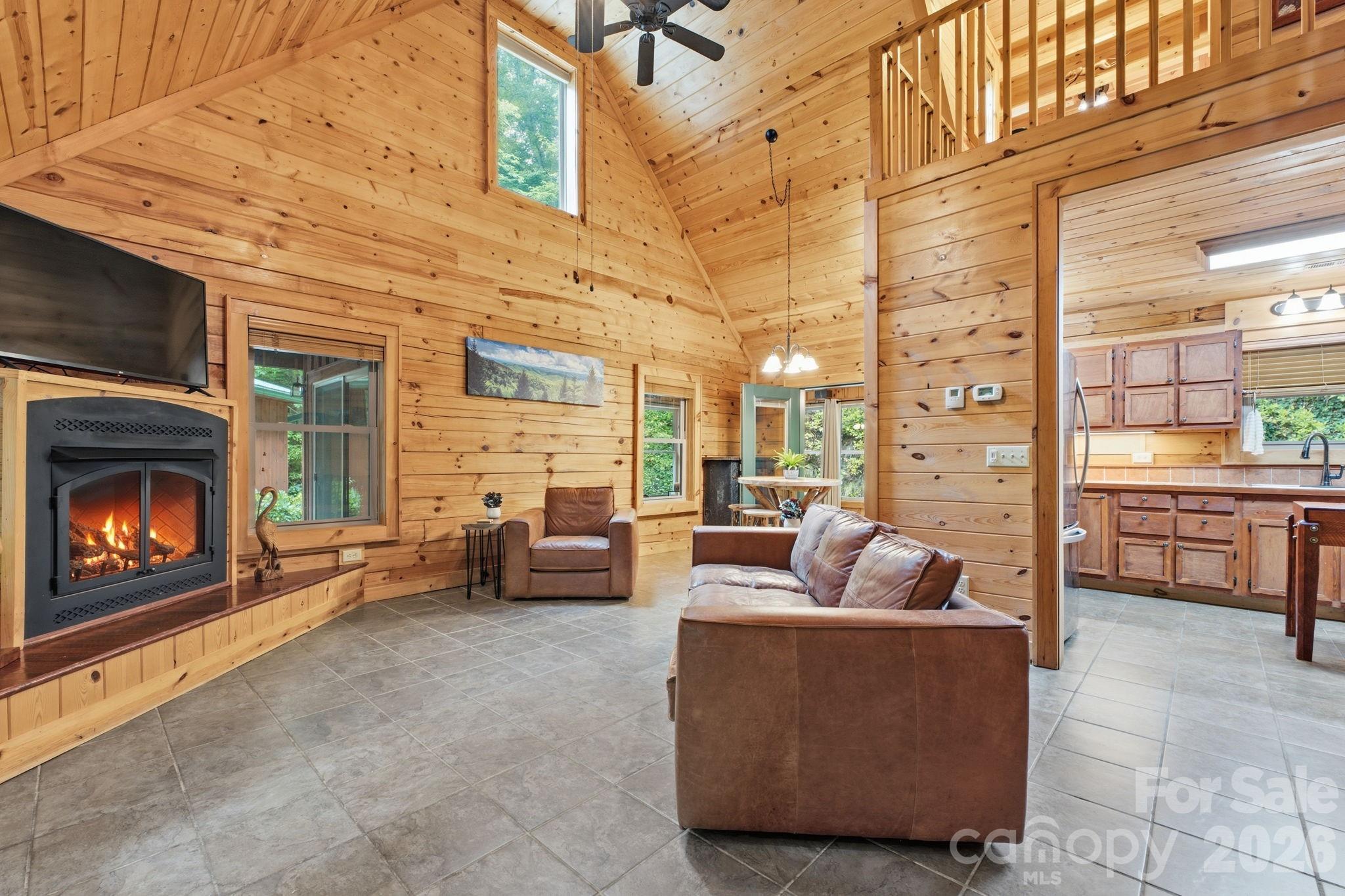 1026 High Top Mountain Road Property Photo 2