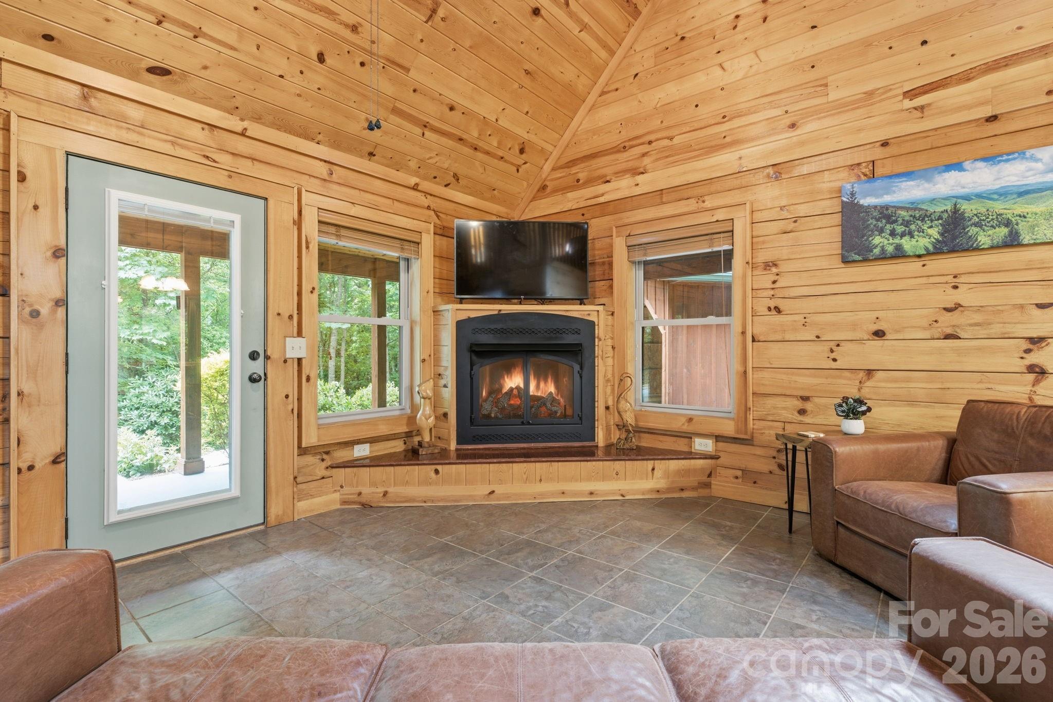 1026 High Top Mountain Road Property Photo 3