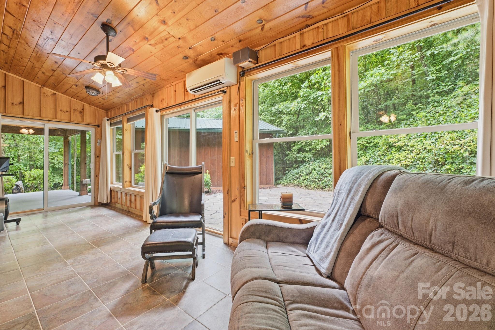 1026 High Top Mountain Road Property Photo 8