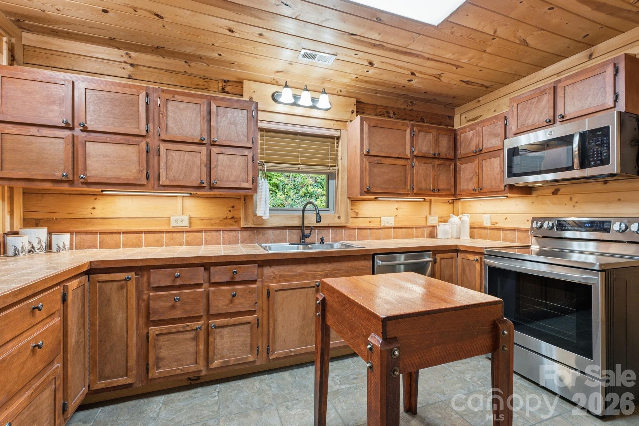 1026 High Top Mountain Road Property Photo 16