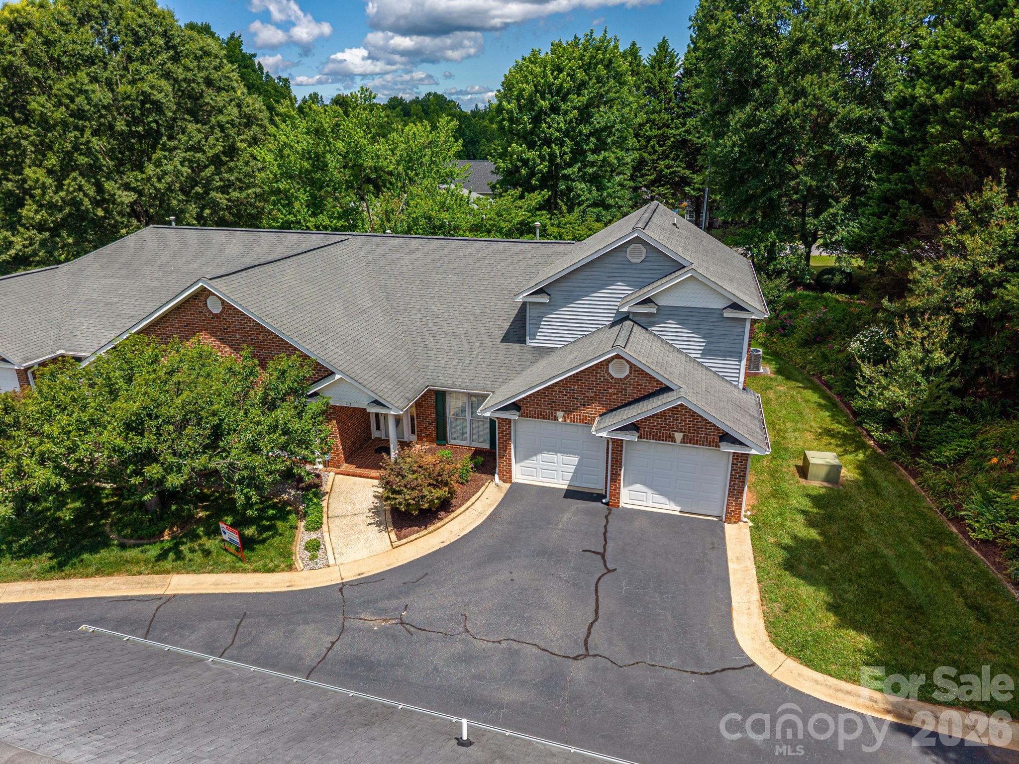112 Mooreland Drive Property Photo 2
