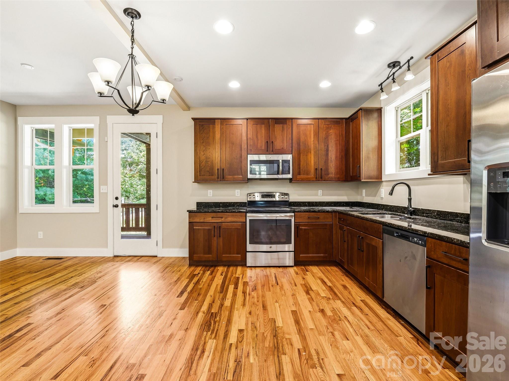 25 Shady Park Lane Property Photo 19