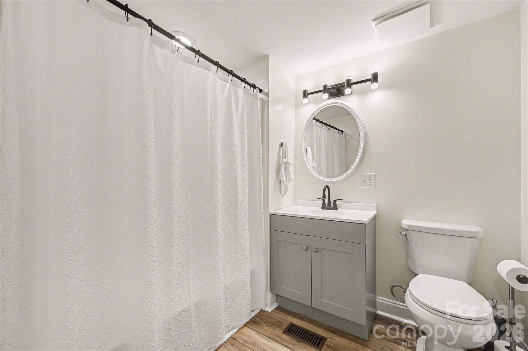 1516 Hensley Road Property Photo 28