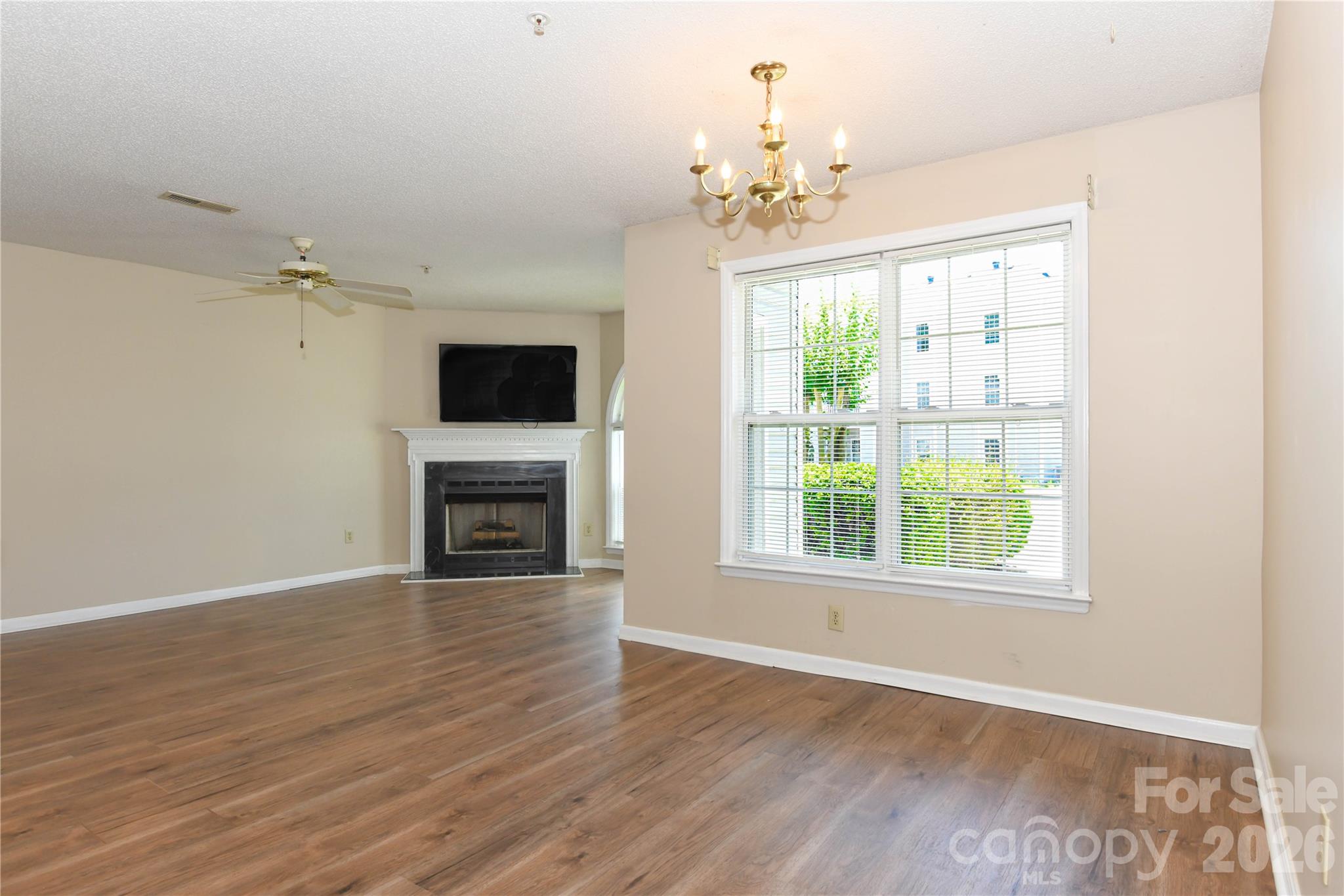5008 Lawndale Drive Property Photo 9