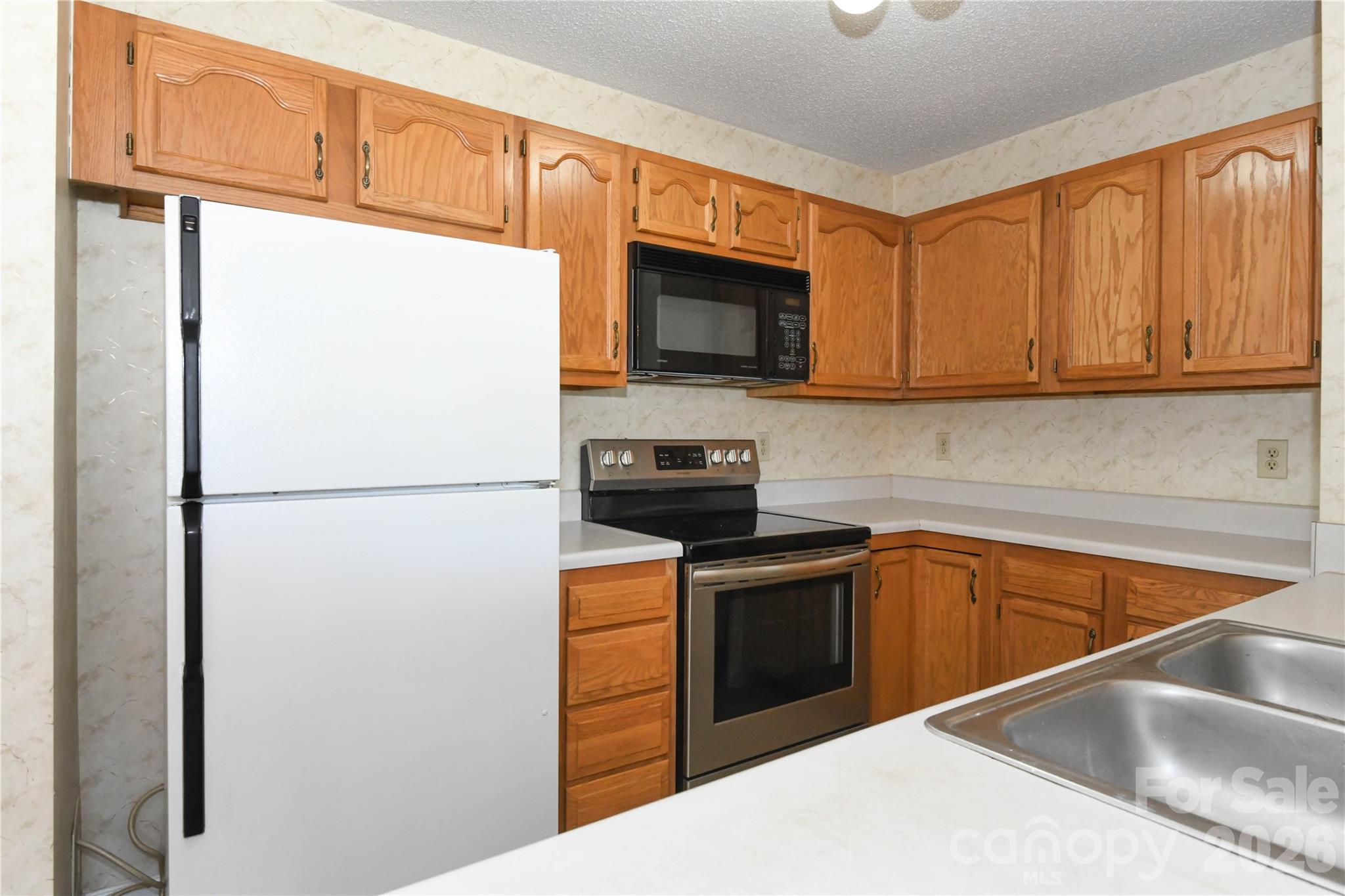 5008 Lawndale Drive Property Photo 11