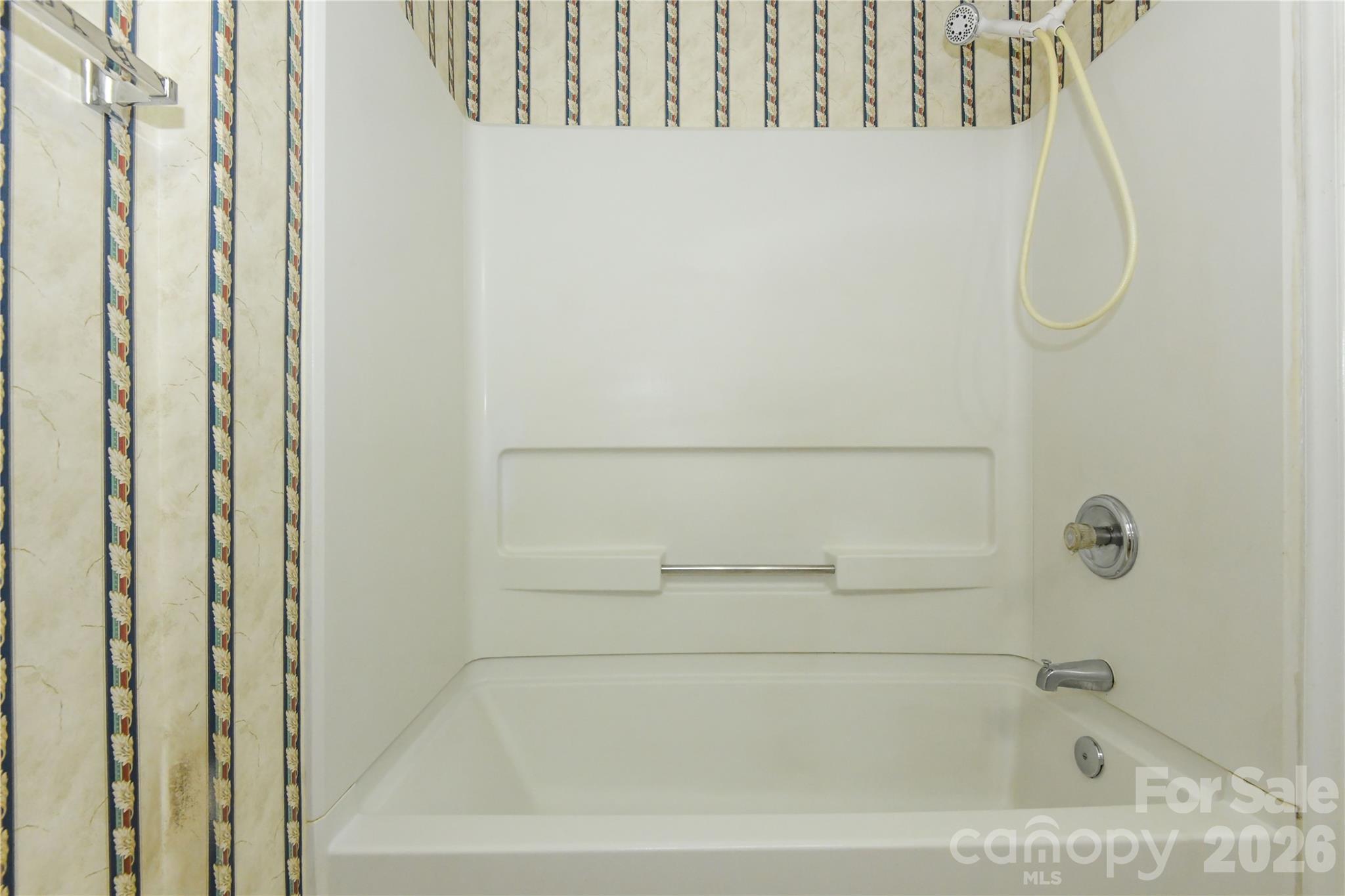 5008 Lawndale Drive Property Photo 18