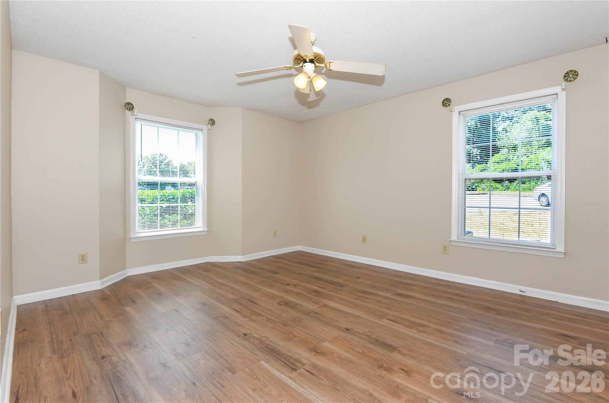 5008 Lawndale Drive Property Photo 19