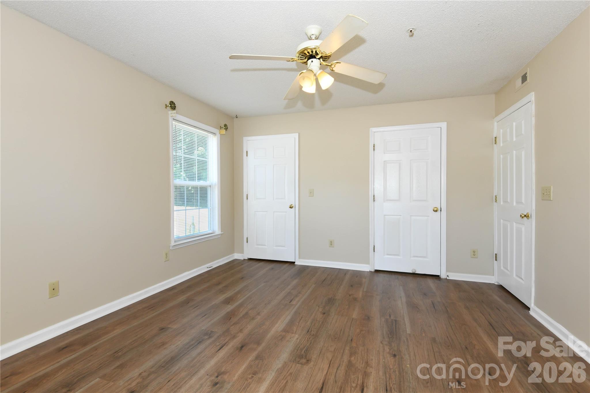 5008 Lawndale Drive Property Photo 20