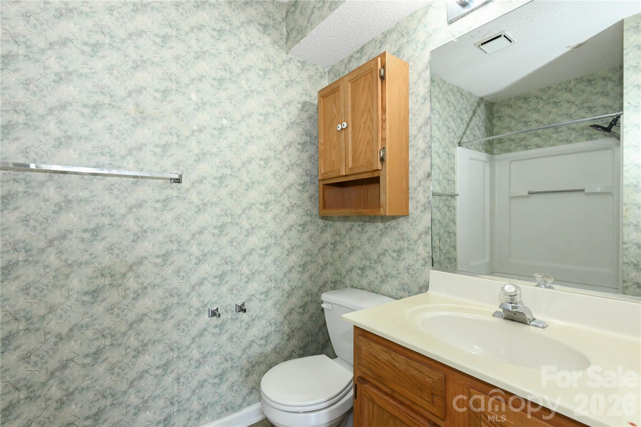 5008 Lawndale Drive Property Photo 21