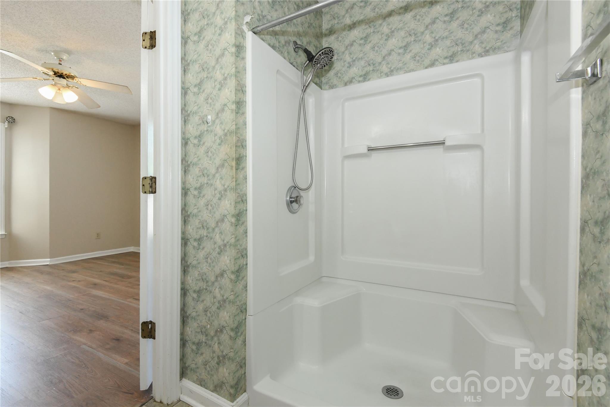5008 Lawndale Drive Property Photo 22