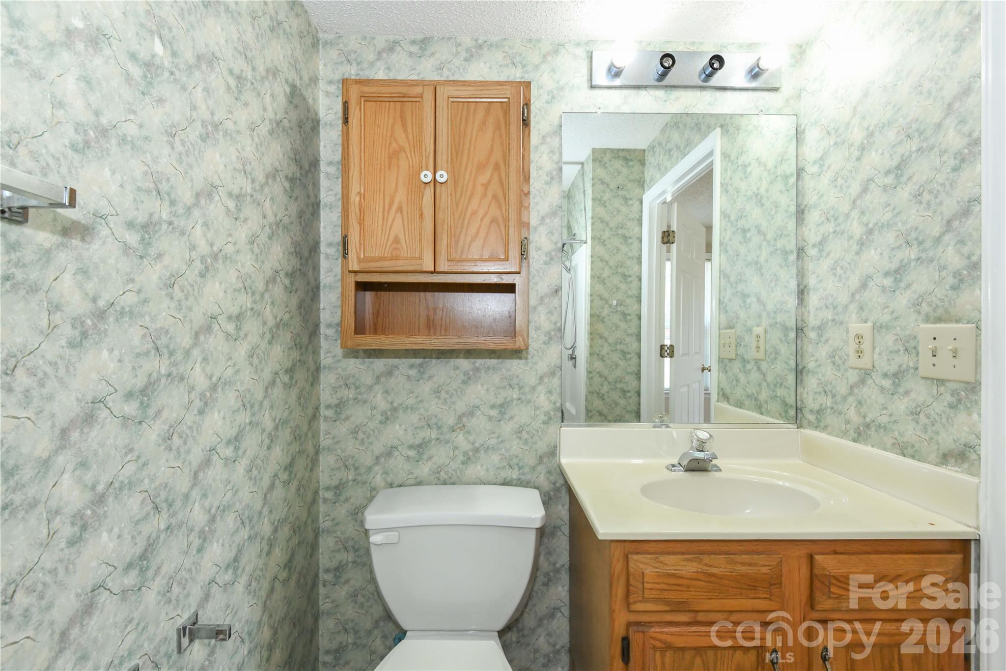 5008 Lawndale Drive Property Photo 23