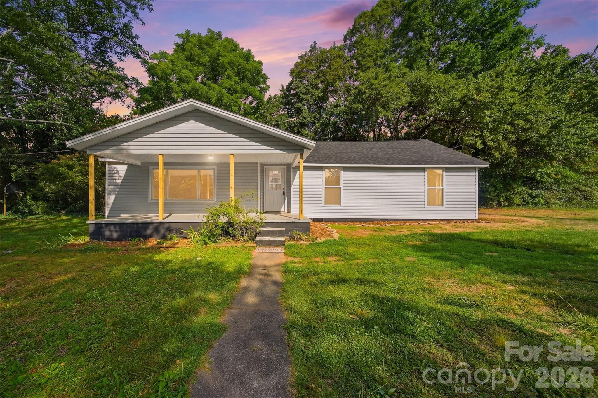 218 33rd Street Property Photo 1