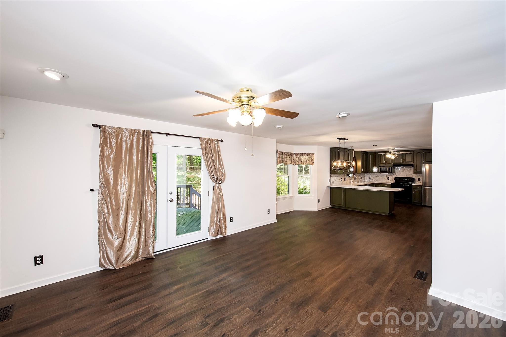8327 Loma Linda Lane Property Photo 7