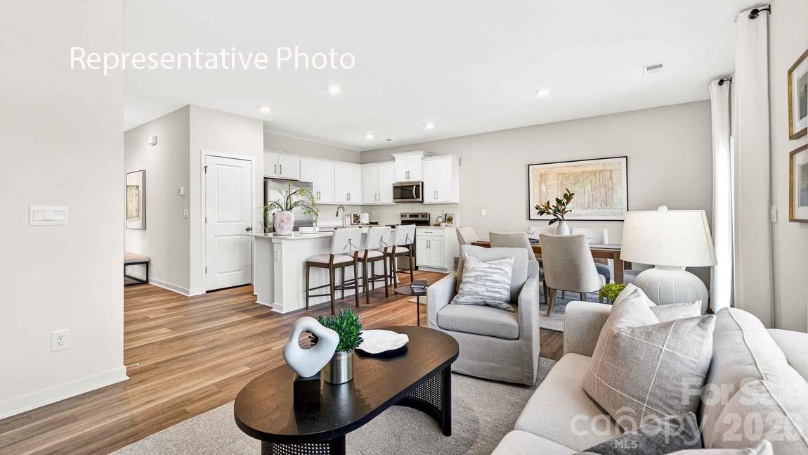 1247 Lavender Drive Property Photo 10