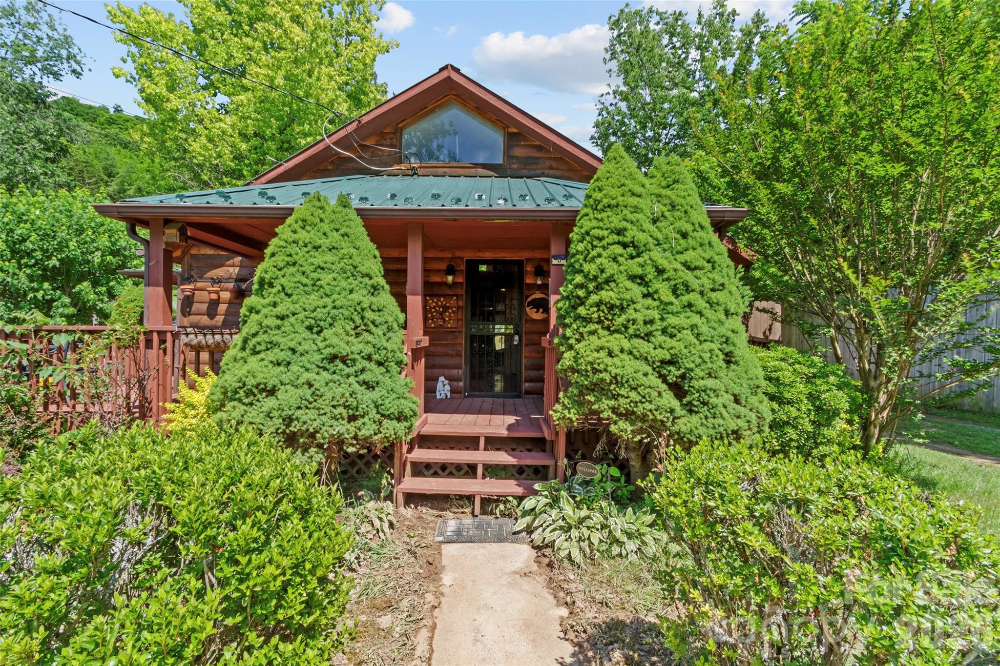 30 Clover Lane Property Photo 2