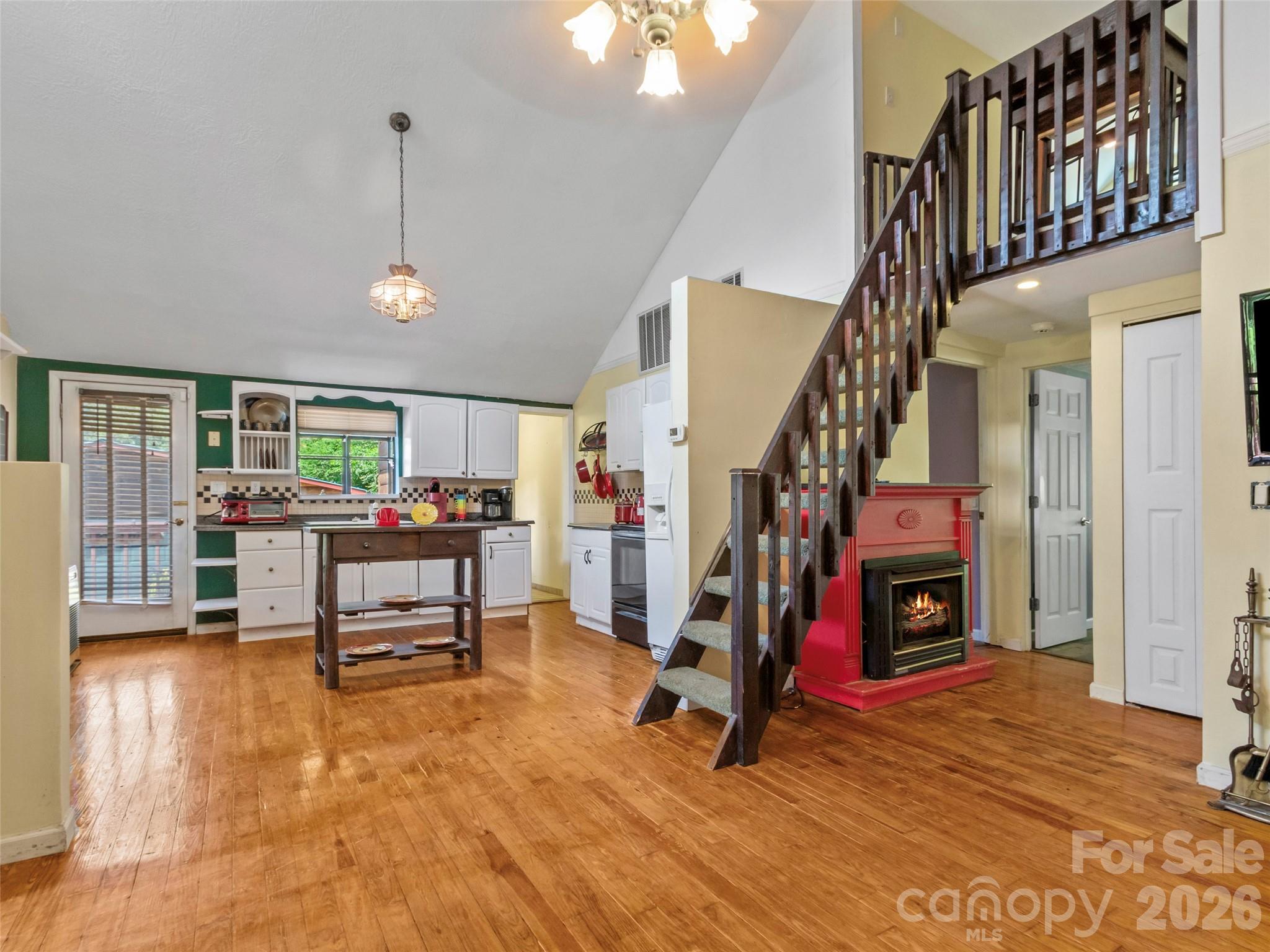 30 Clover Lane Property Photo 6