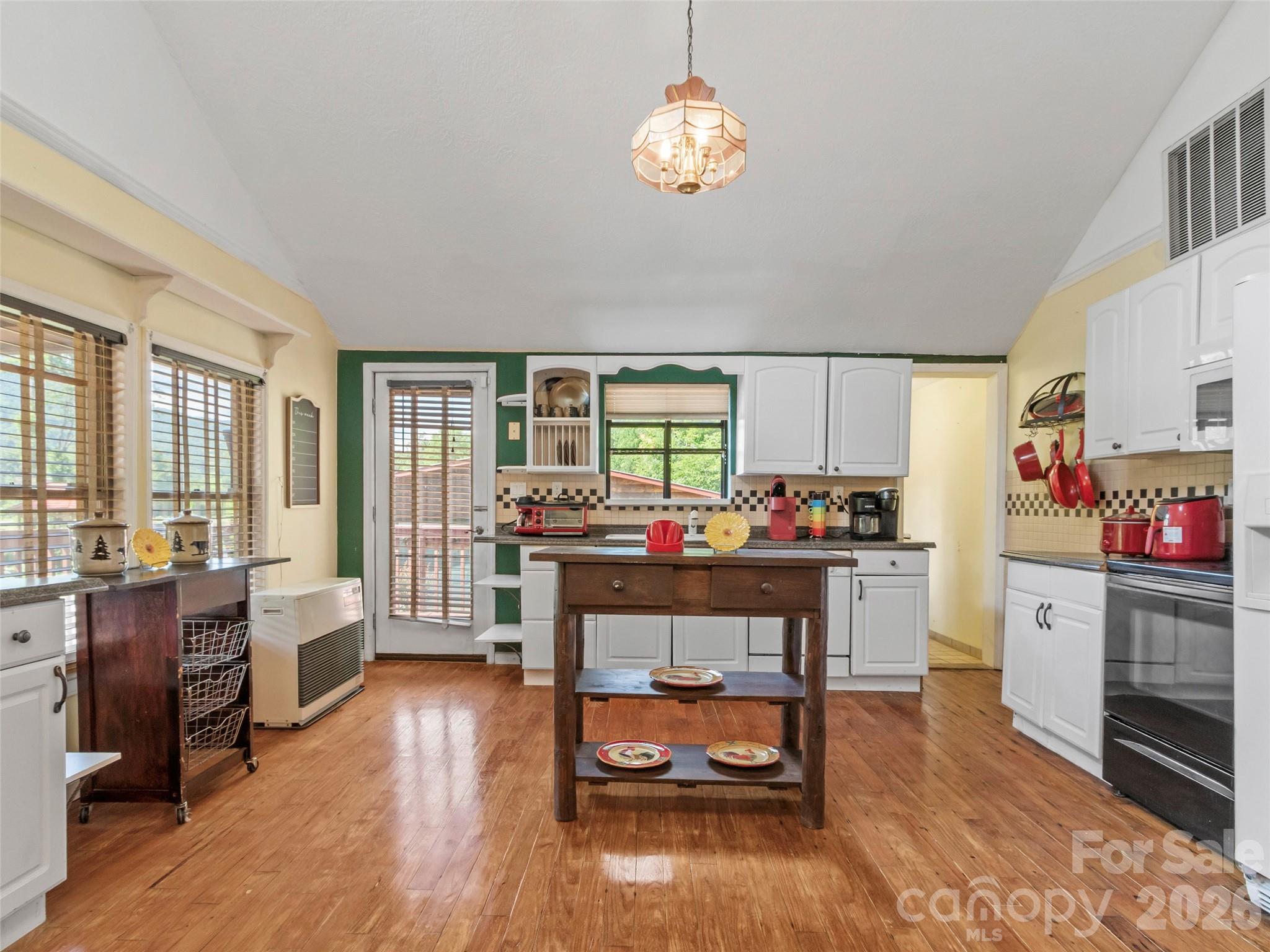 30 Clover Lane Property Photo 8