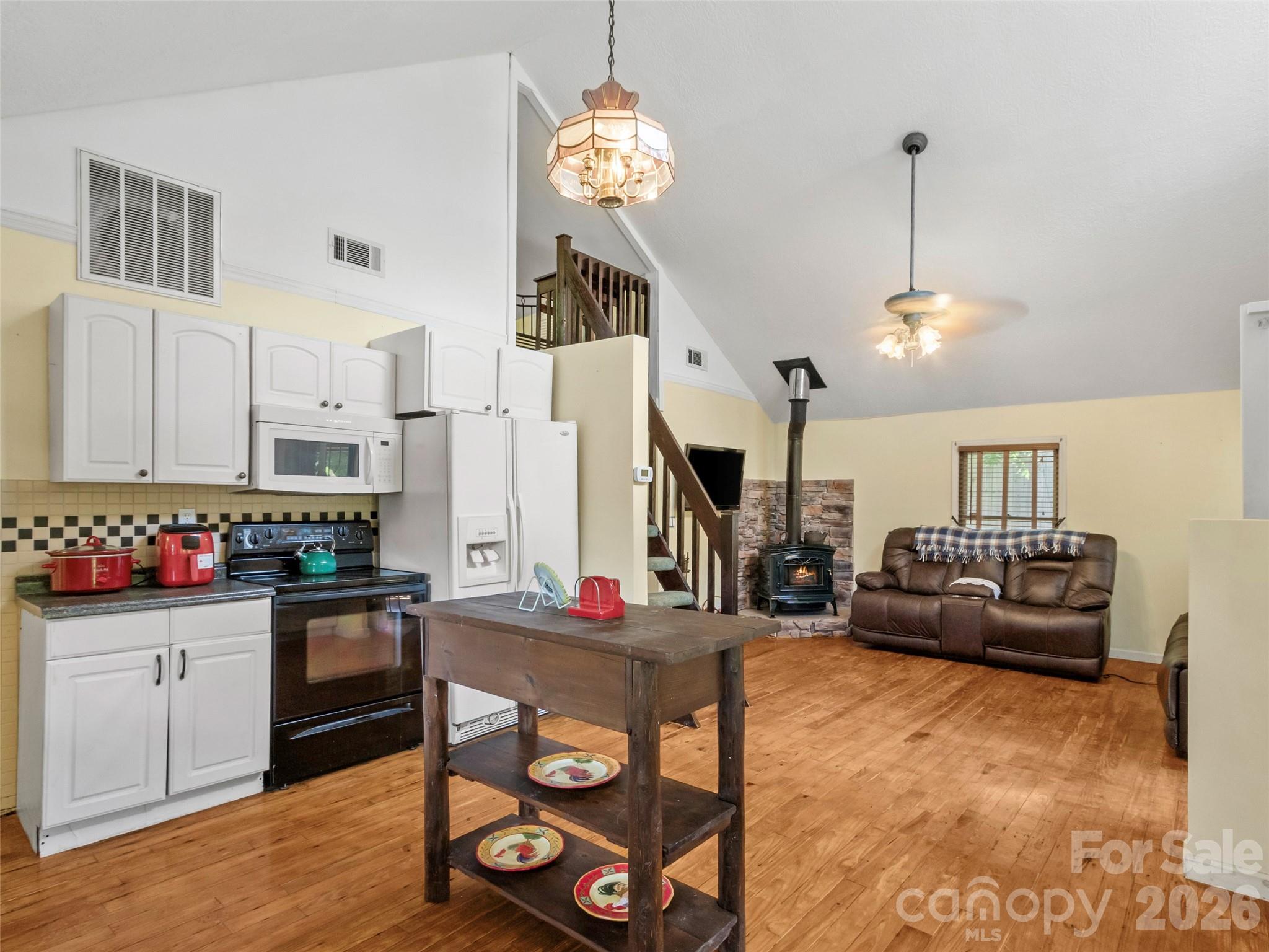 30 Clover Lane Property Photo 9