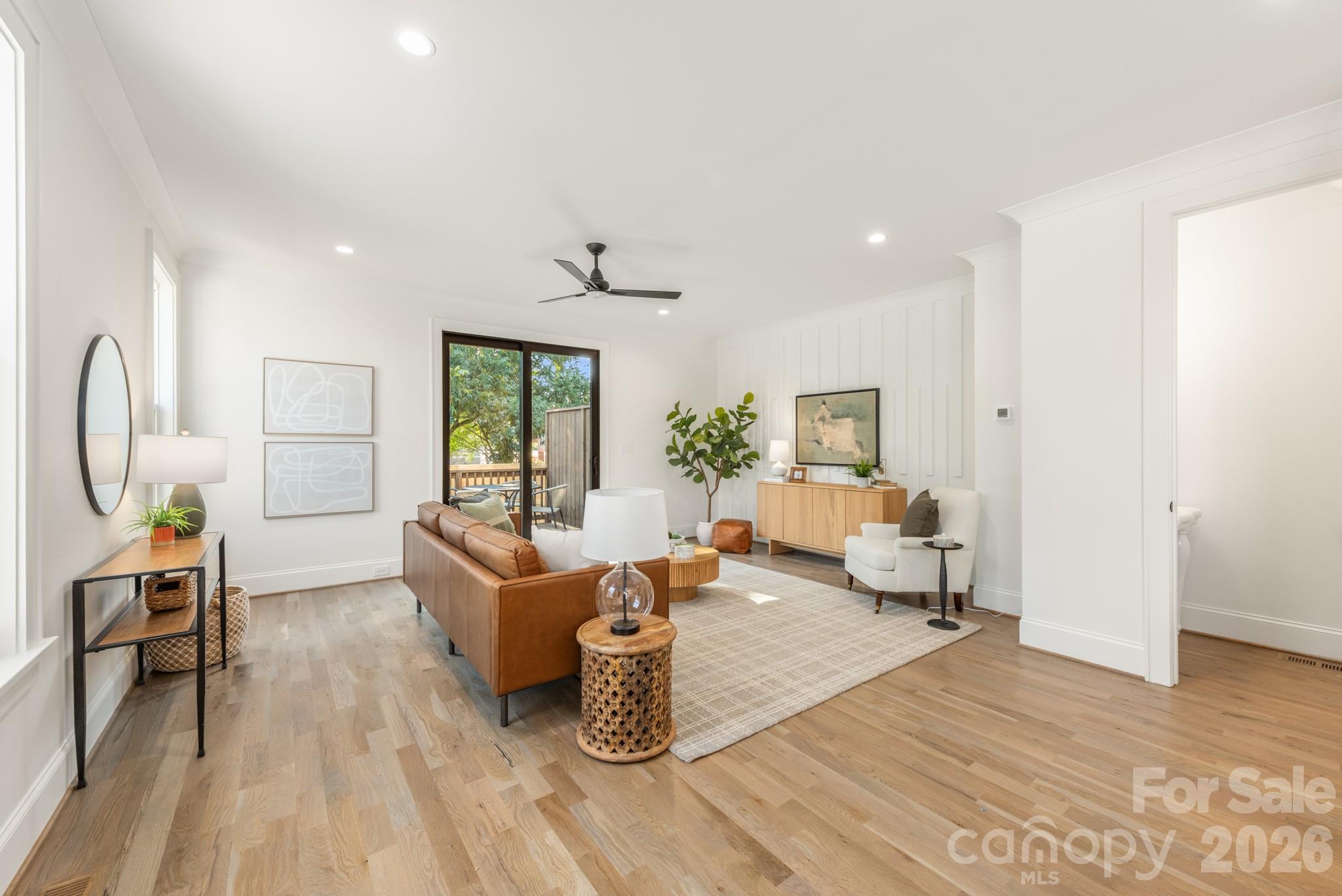 532 Campus Street Property Photo 7