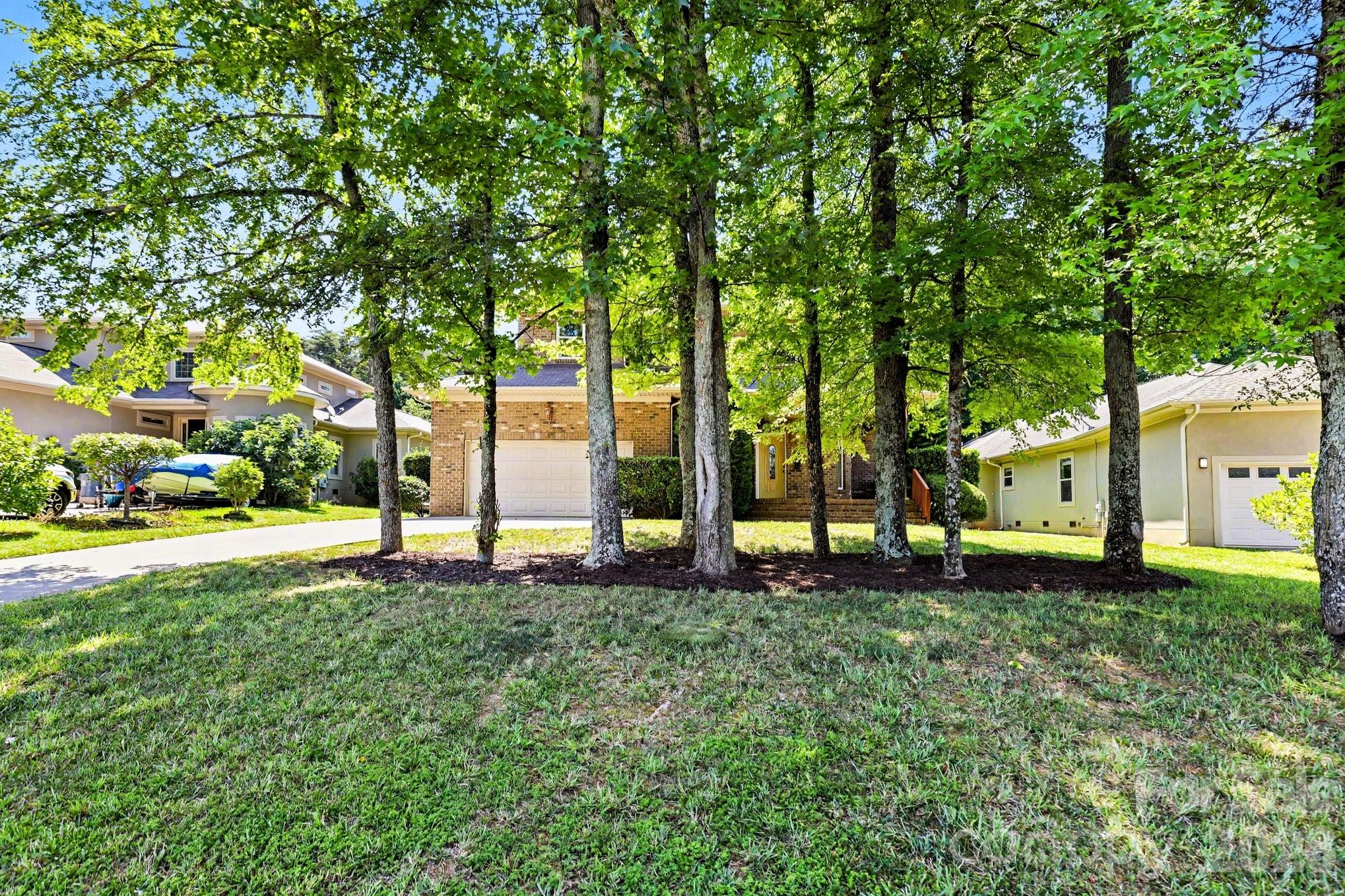 10130 Fairlea Drive Property Photo 3