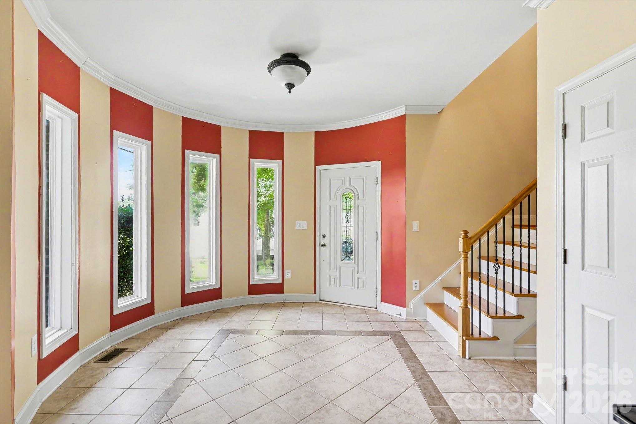10130 Fairlea Drive Property Photo 6