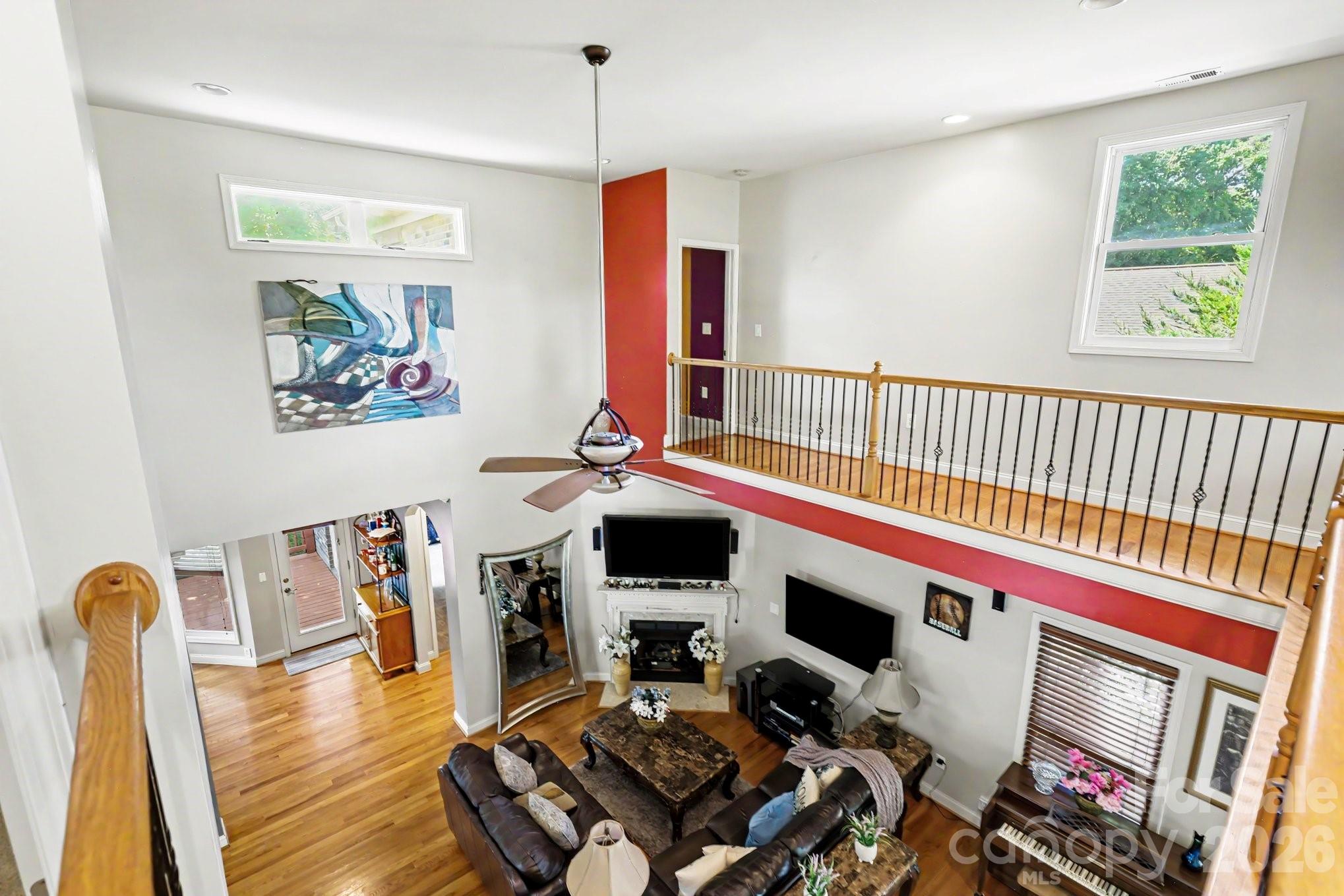 10130 Fairlea Drive Property Photo 8