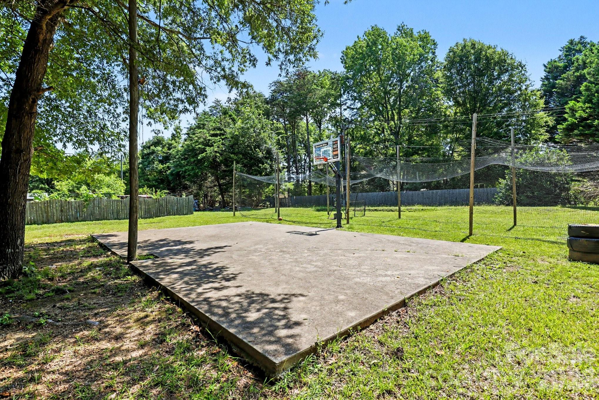 10130 Fairlea Drive Property Photo 40