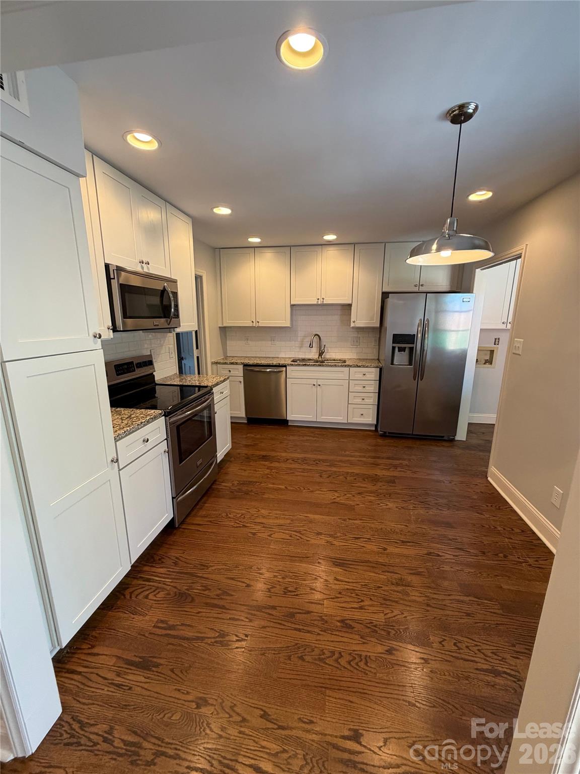 6648 Bunkerhill Circle Property Photo 6