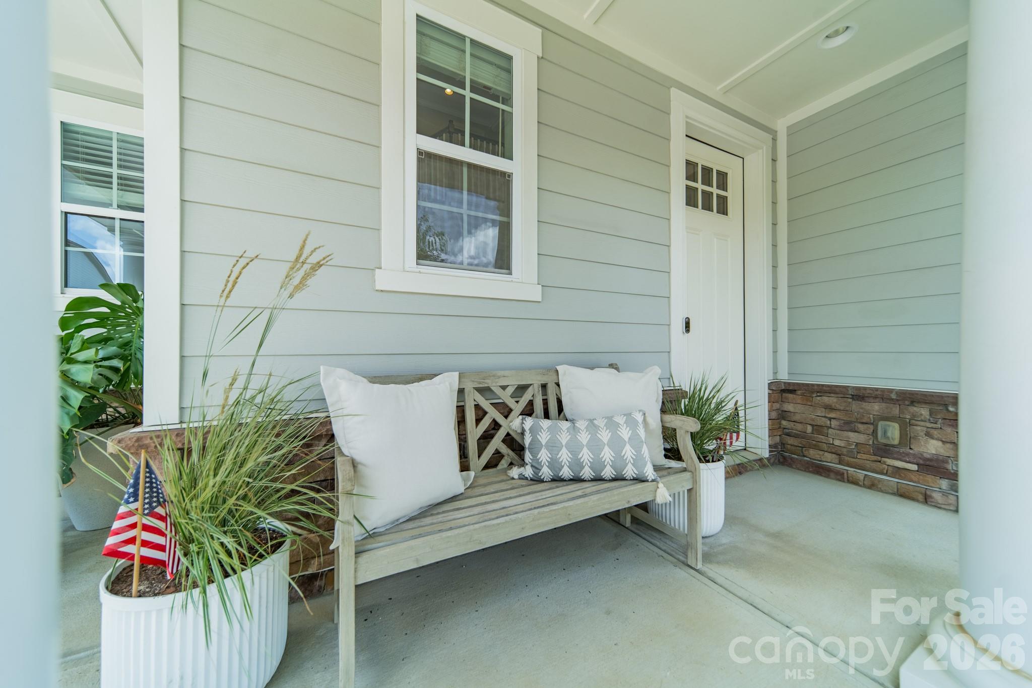 205 Somerled Way Property Photo 3