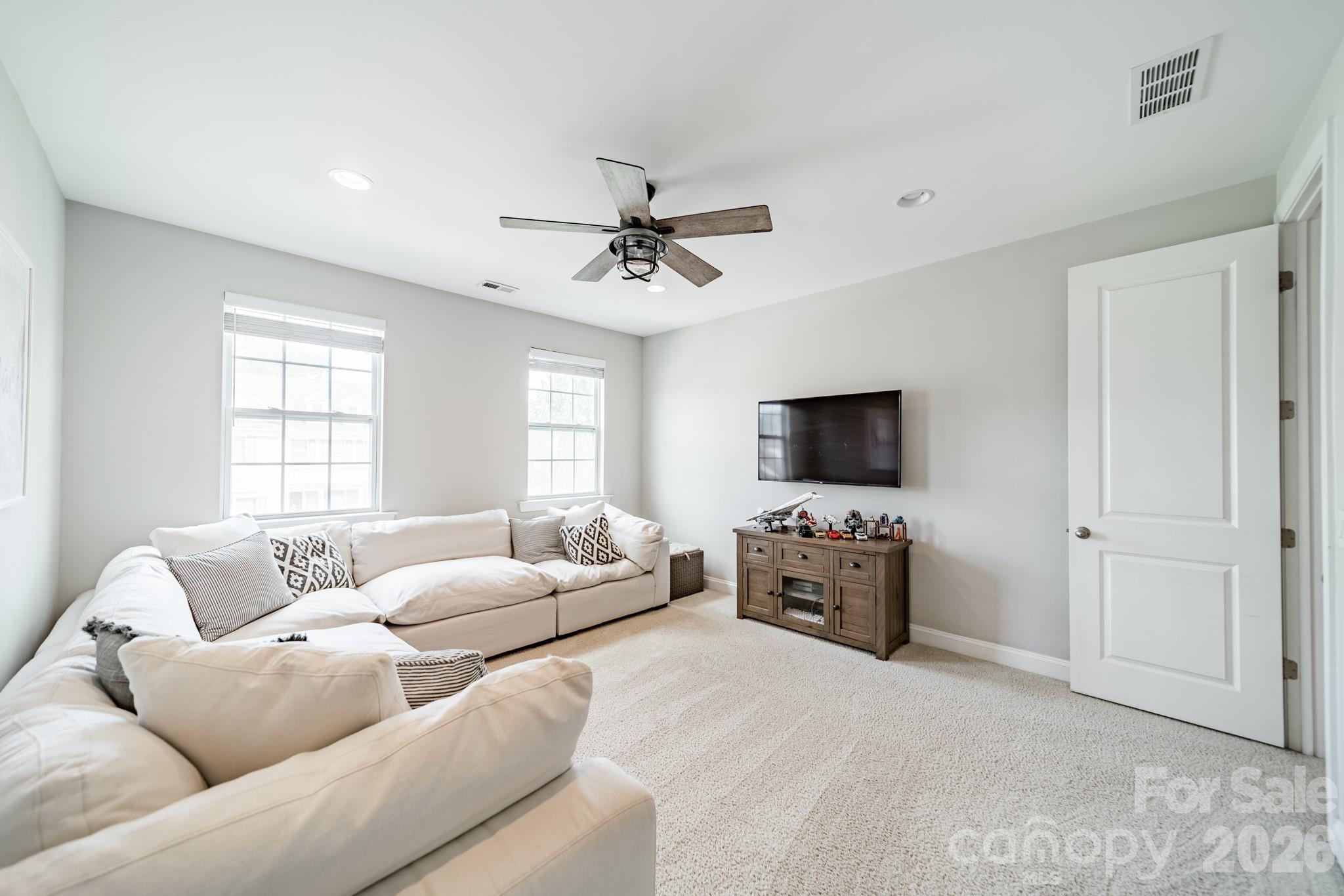 205 Somerled Way Property Photo 36