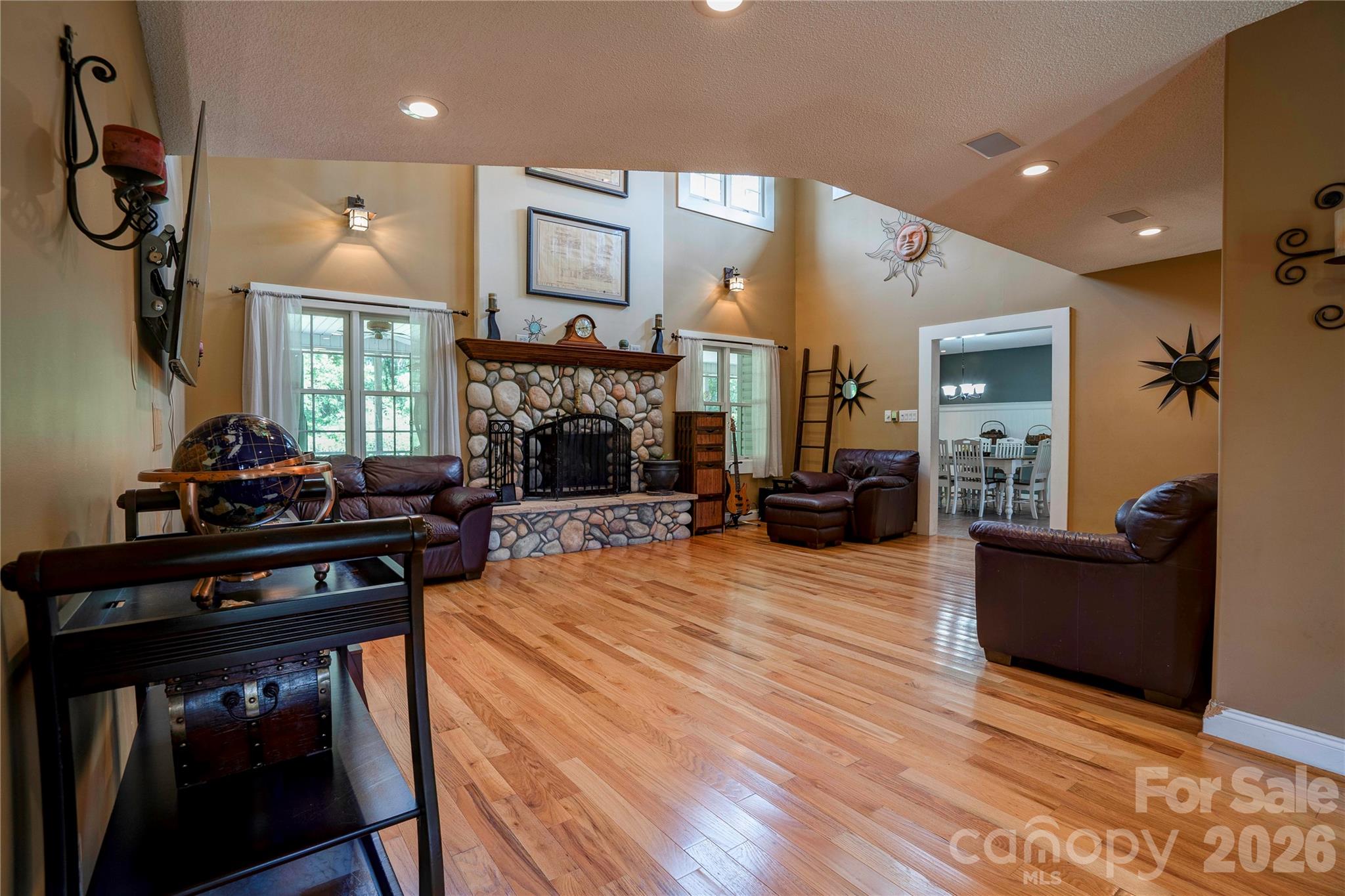 2424 Olan Drive Property Photo 6