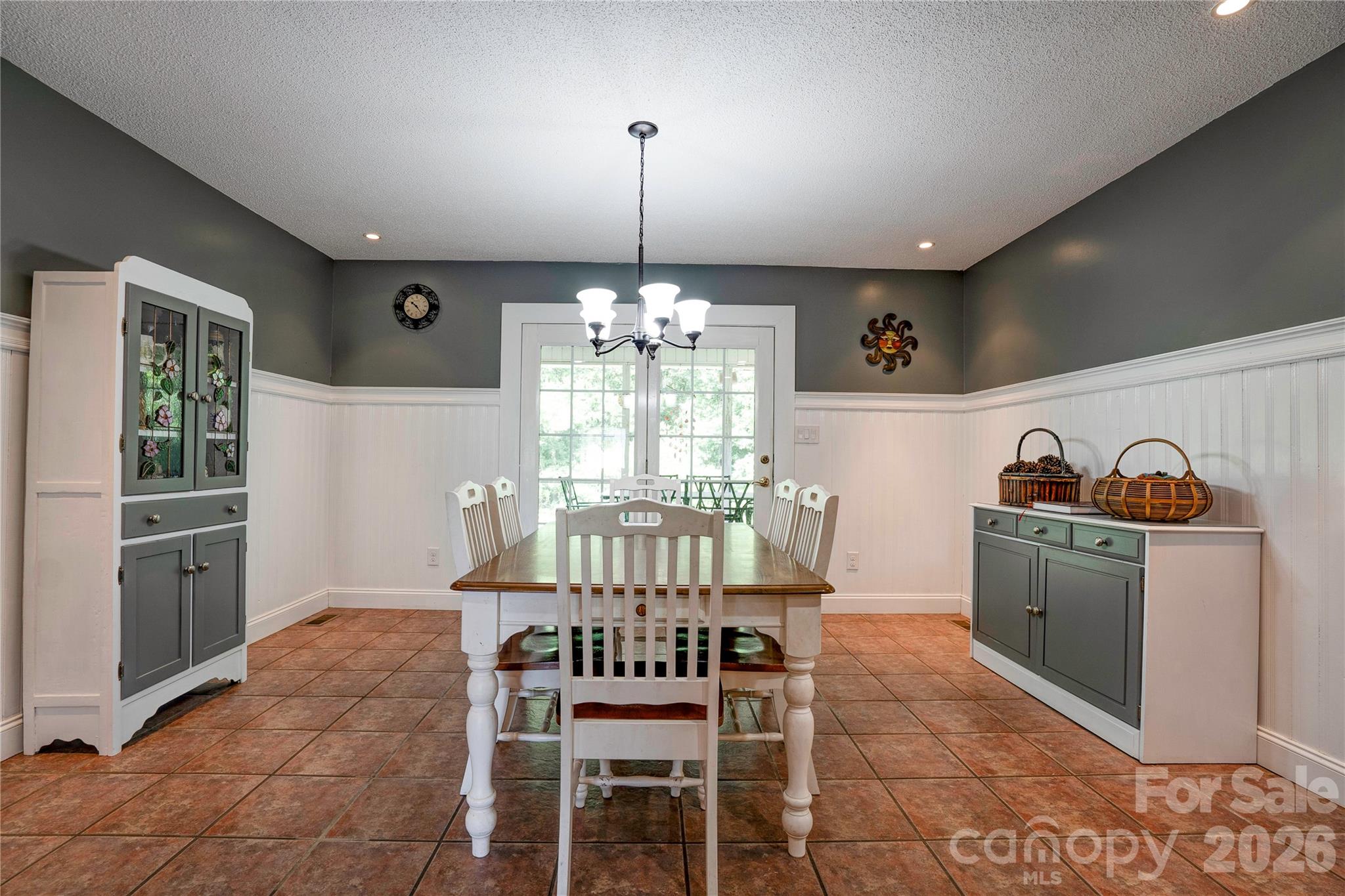 2424 Olan Drive Property Photo 10