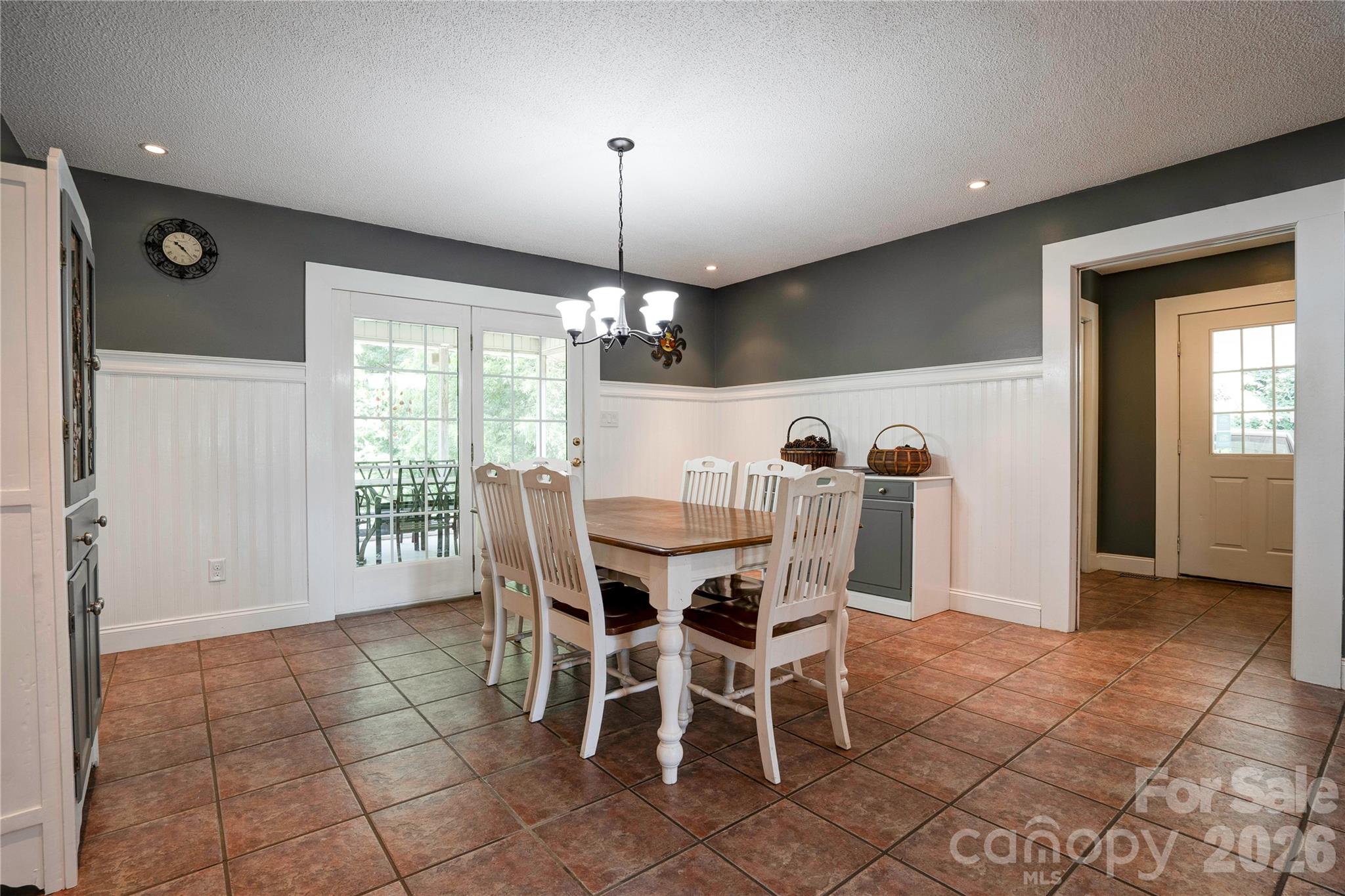 2424 Olan Drive Property Photo 11