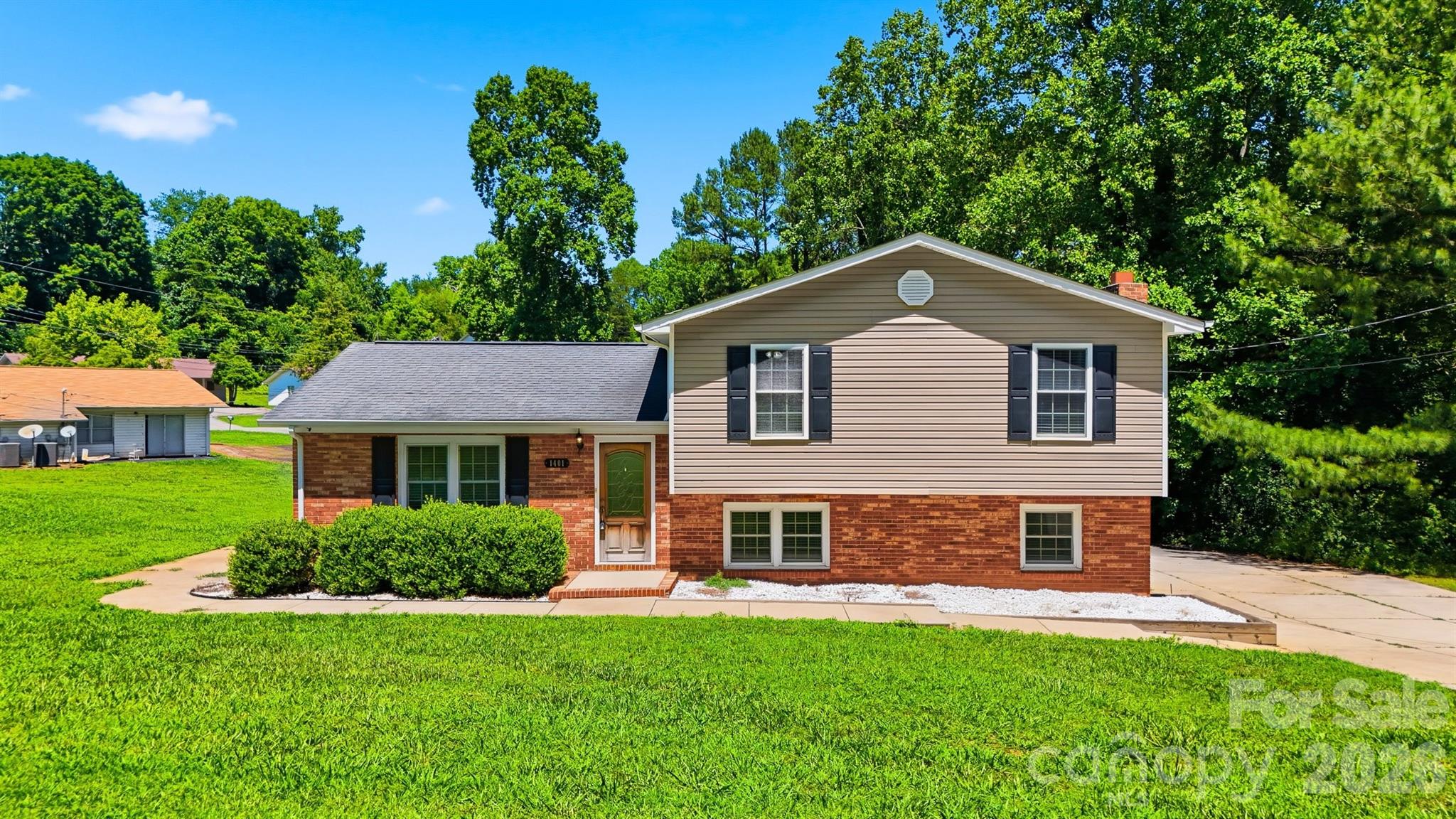 1401 Southwest Boulevard Property Photo