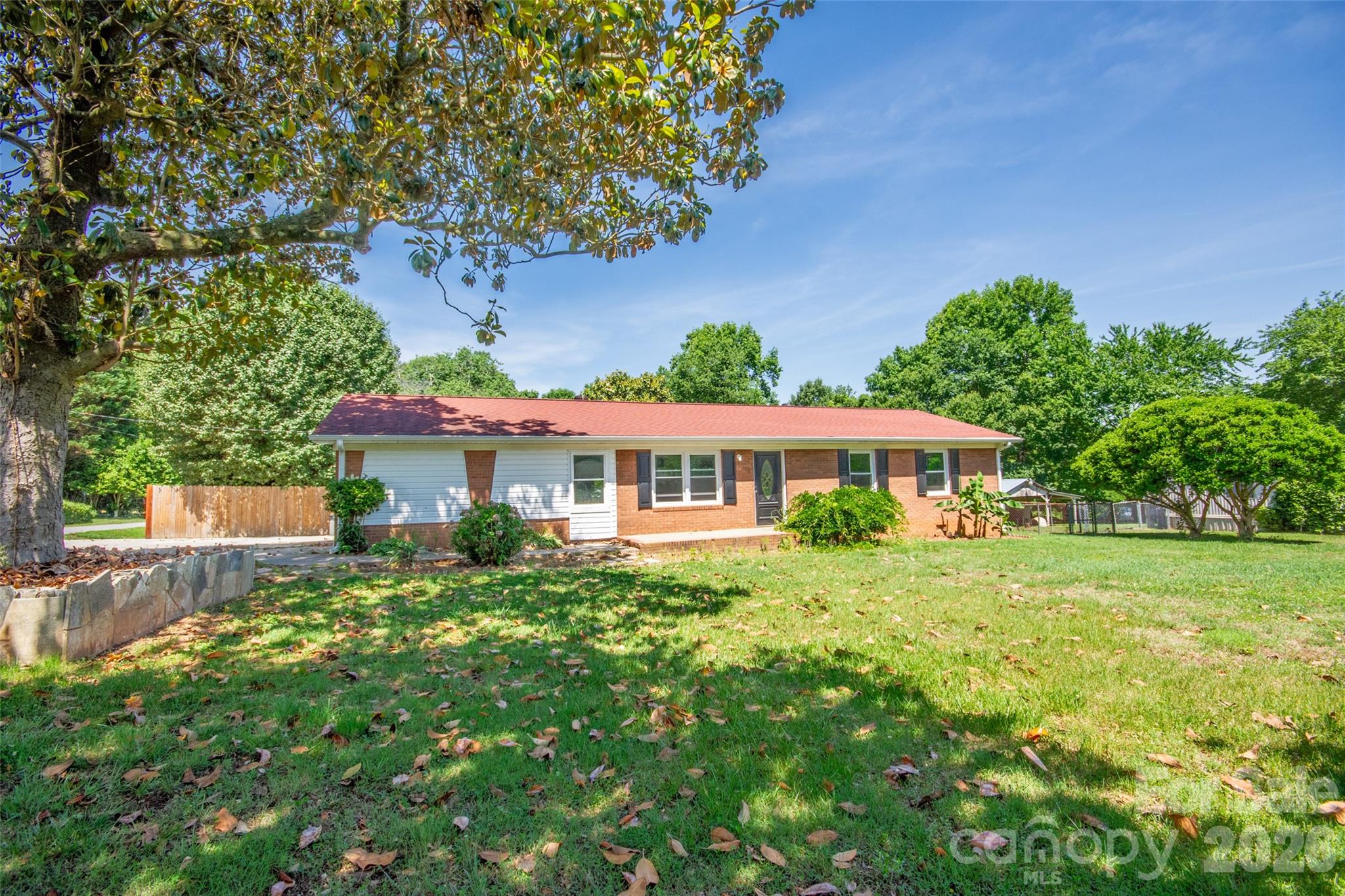 125 Linda Drive Property Photo 2