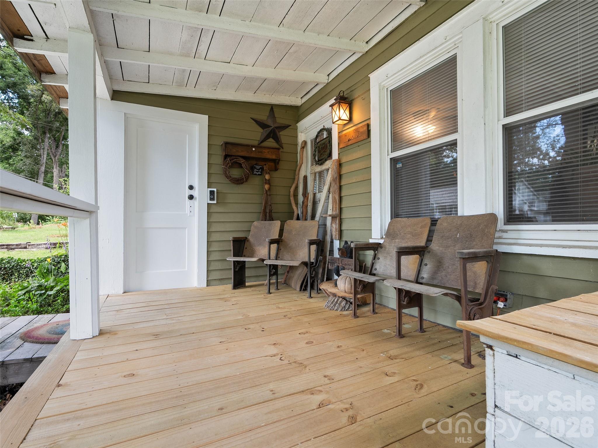 15 Craig Circle Property Photo 5