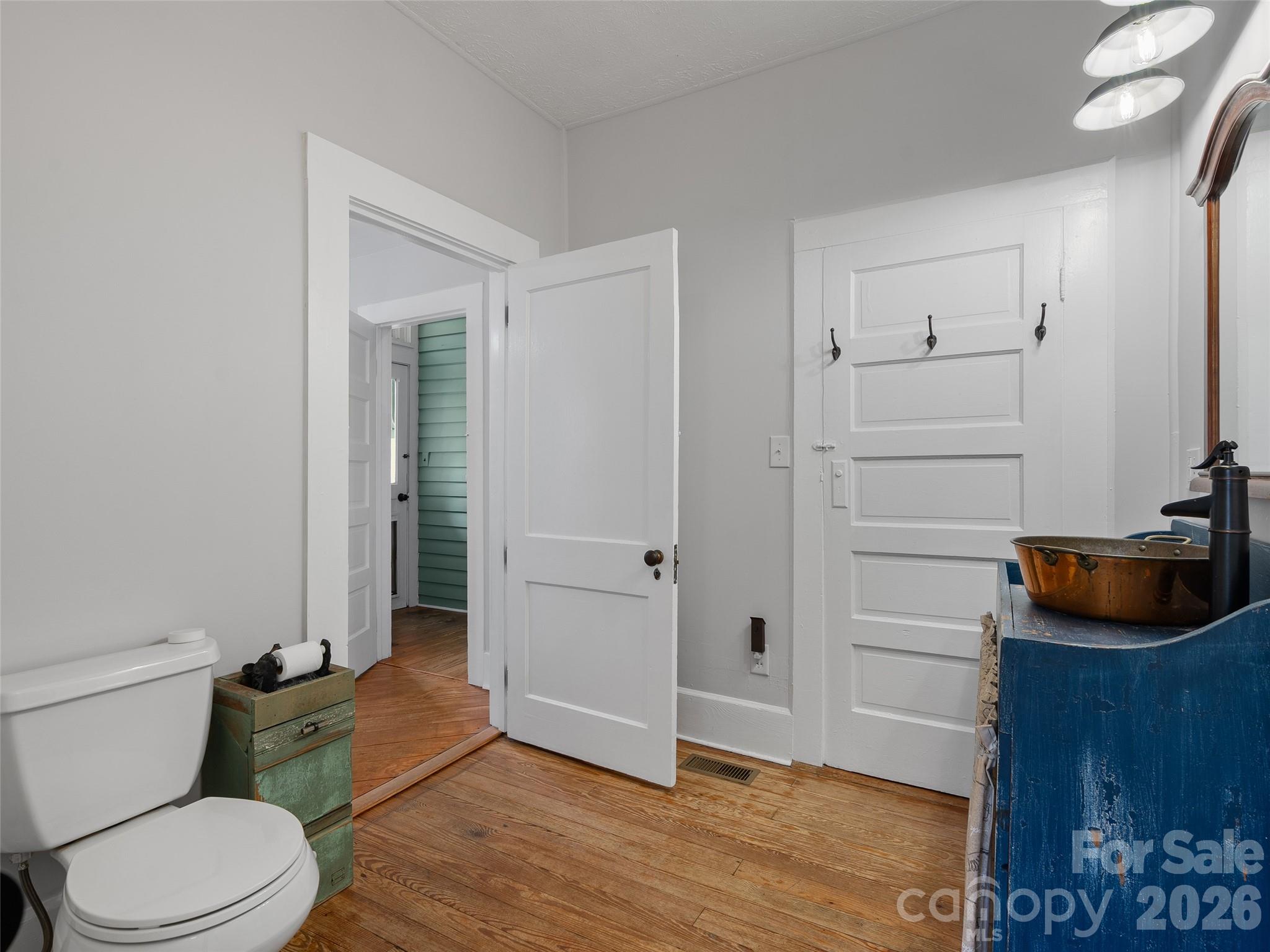 15 Craig Circle Property Photo 25
