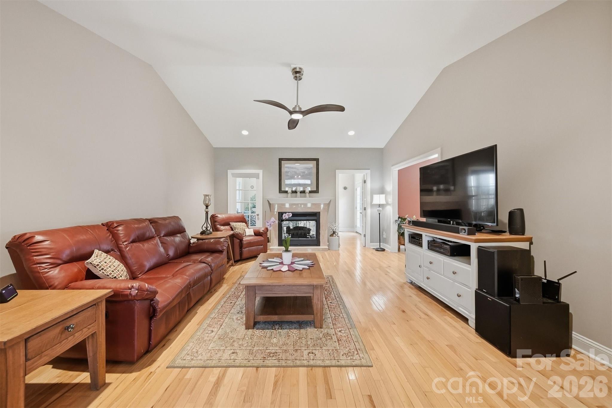 4305 Cottingham Drive Property Photo 4