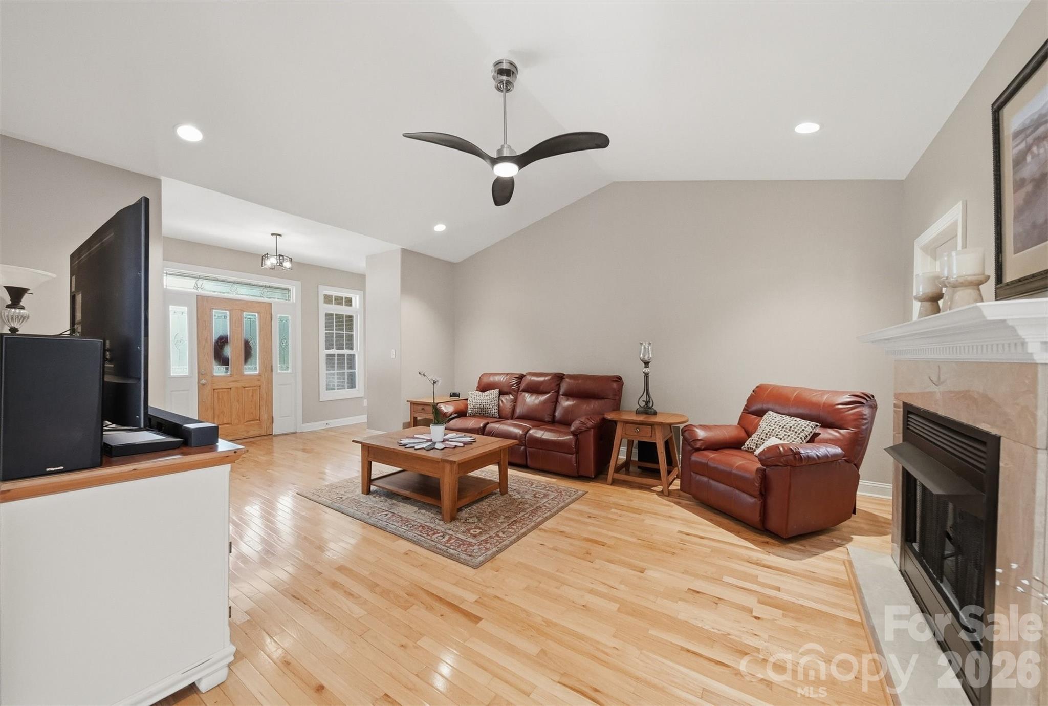 4305 Cottingham Drive Property Photo 6