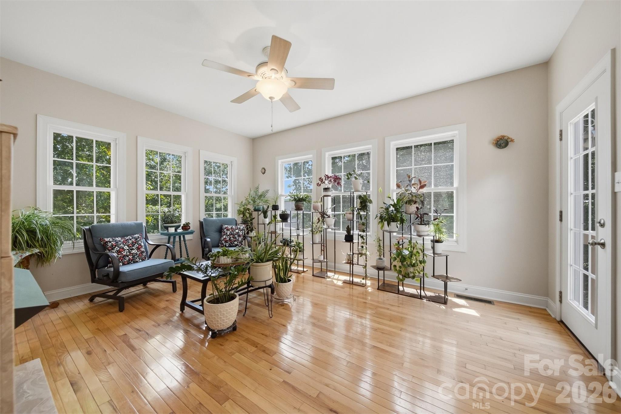 4305 Cottingham Drive Property Photo 8