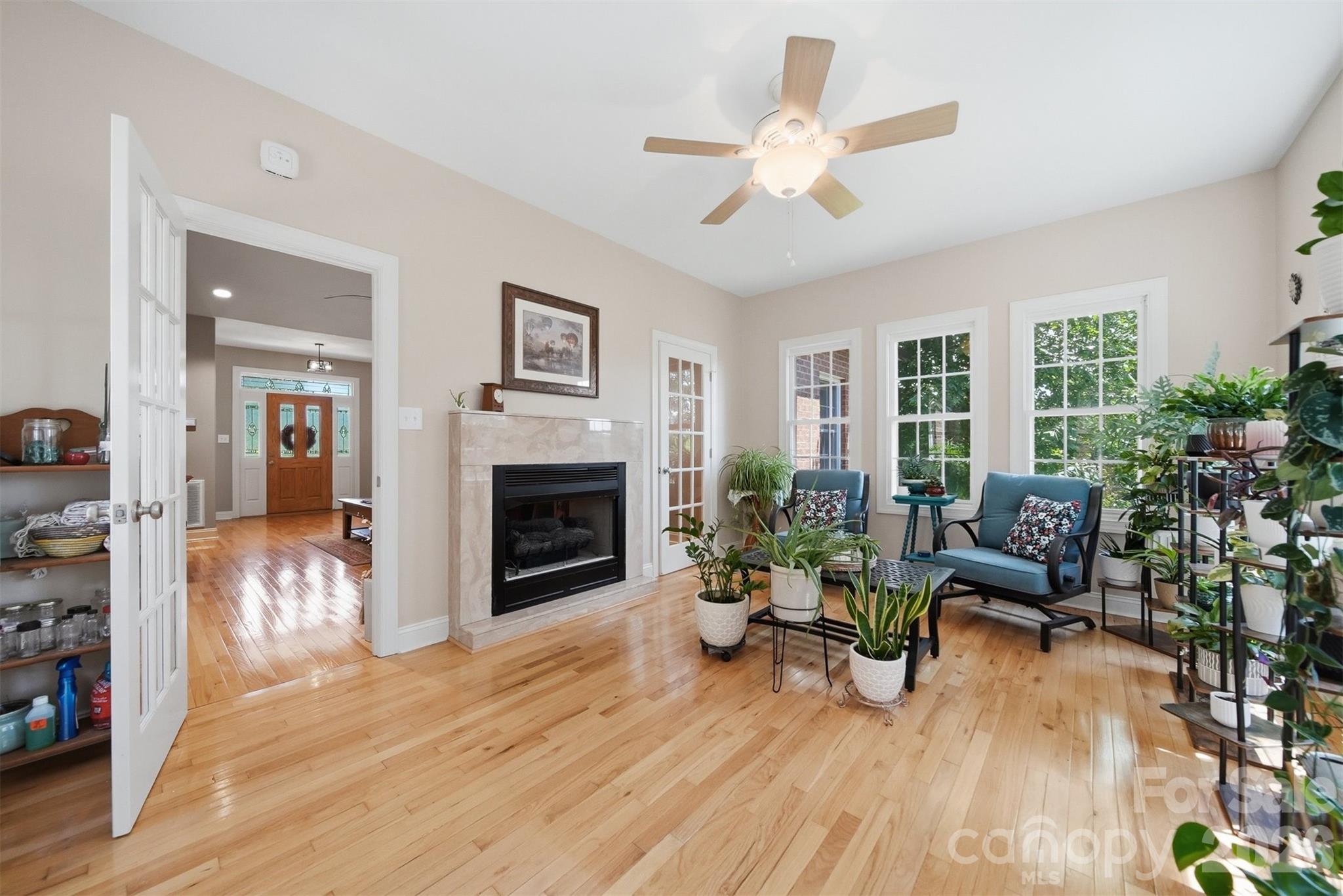 4305 Cottingham Drive Property Photo 10