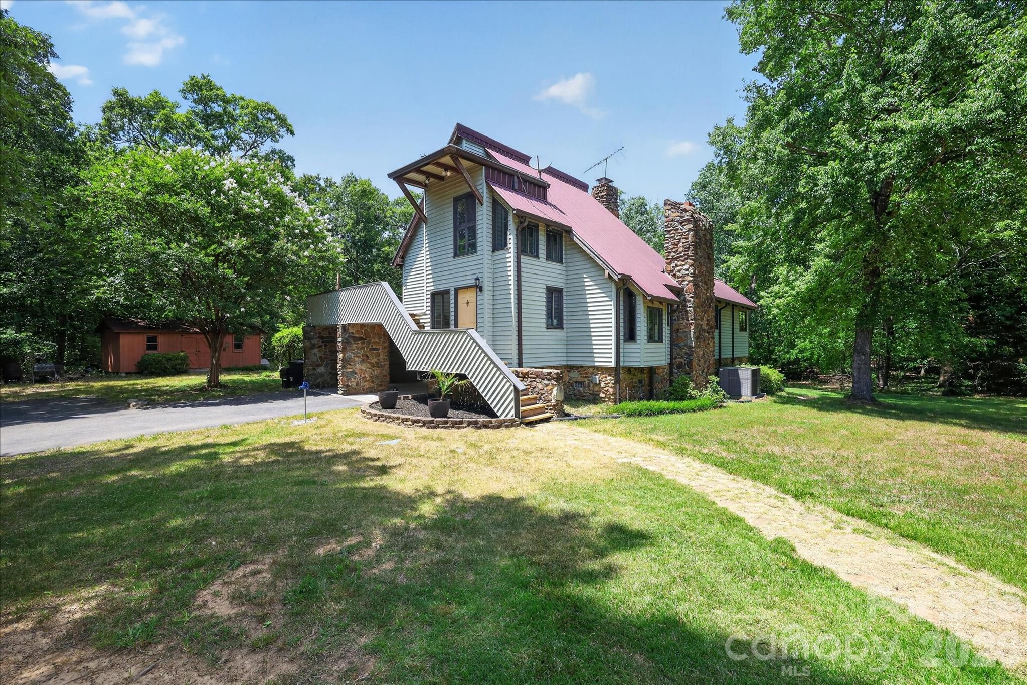 25105 Frick Road Property Photo 2