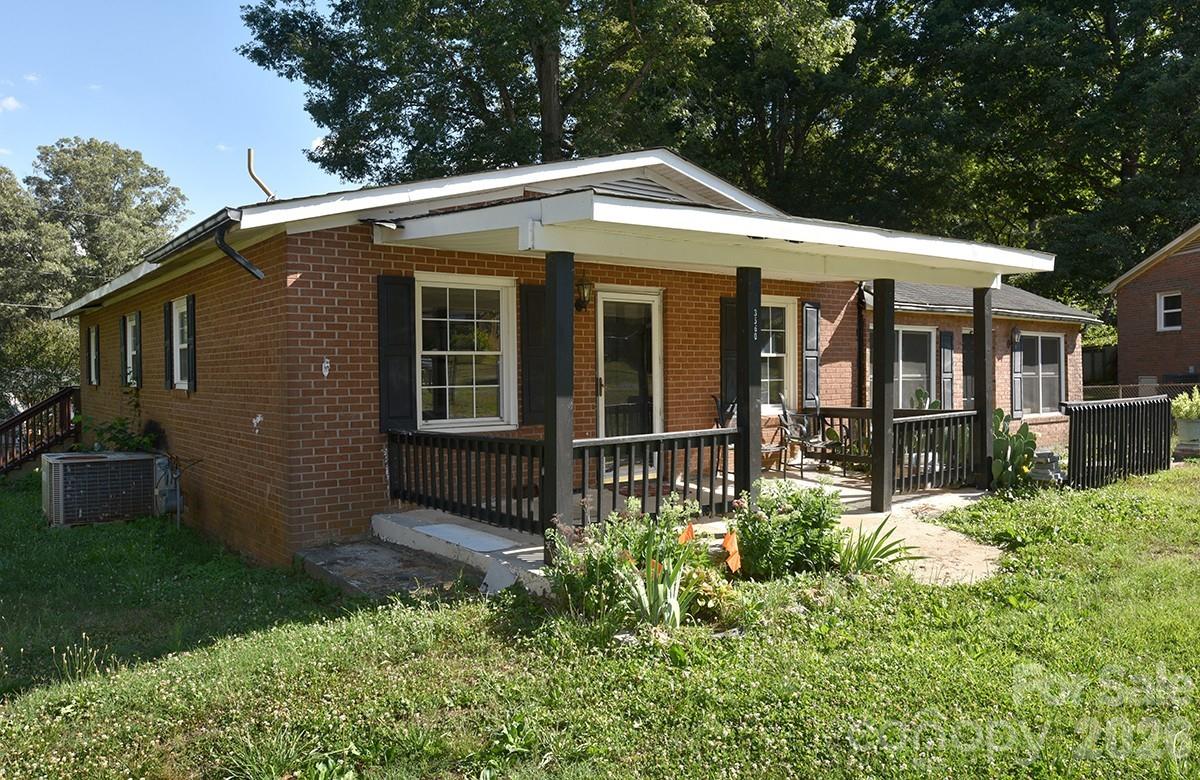 3560 Dogwood Court Property Photo 3
